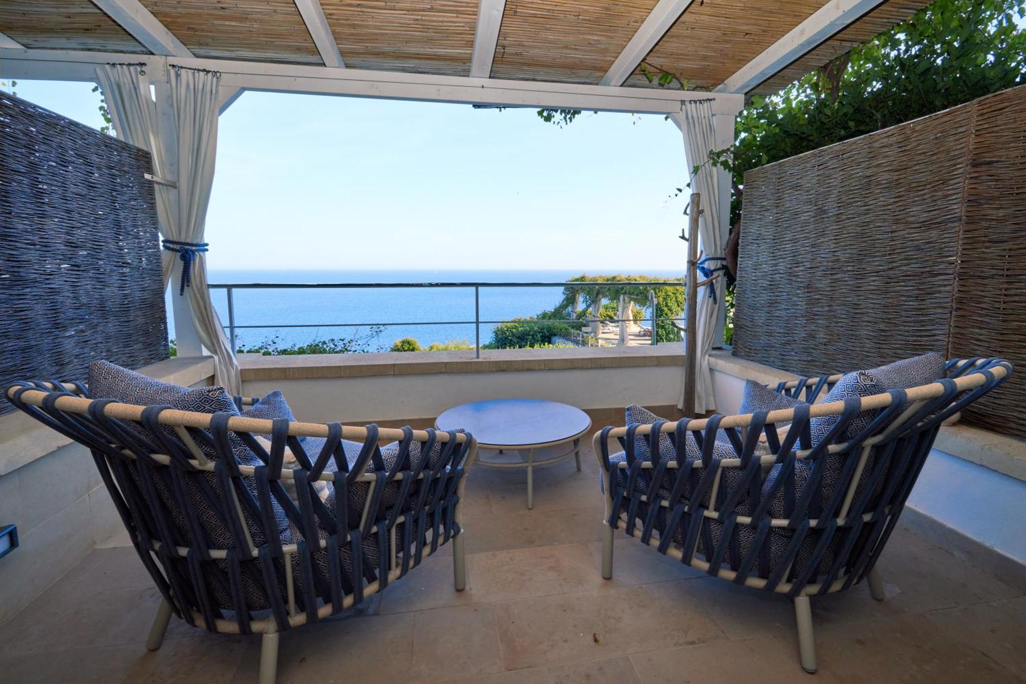 Double or Twin Room Sea View