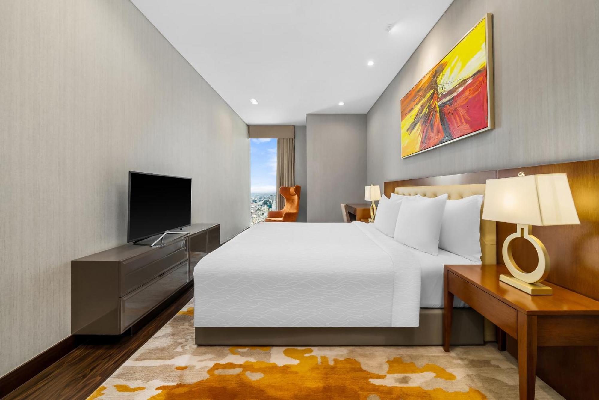 Grand Two Bedroom one-time Complimentary Minibar