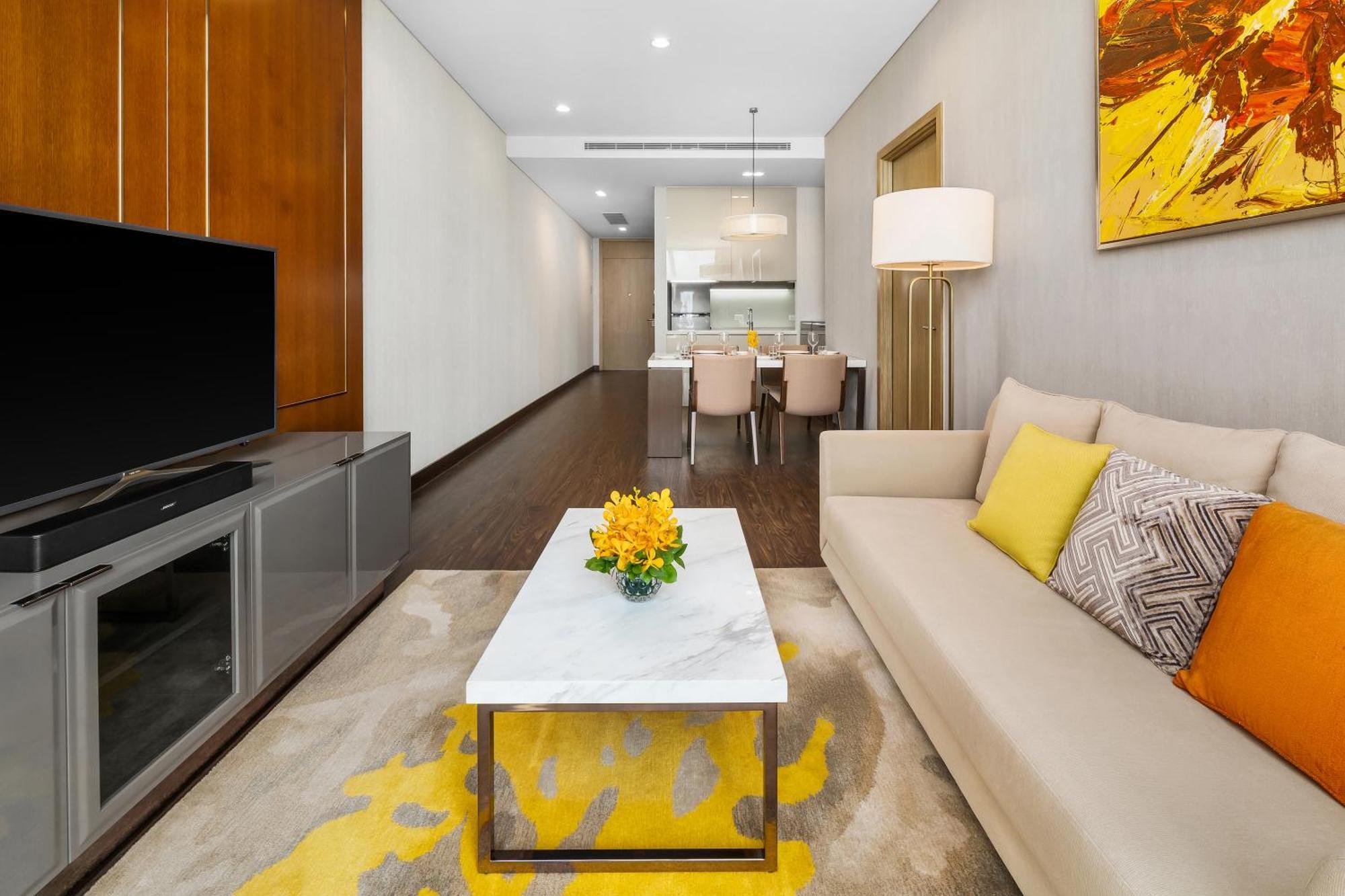 Grand One Bedroom one-time Complimentary Minibar