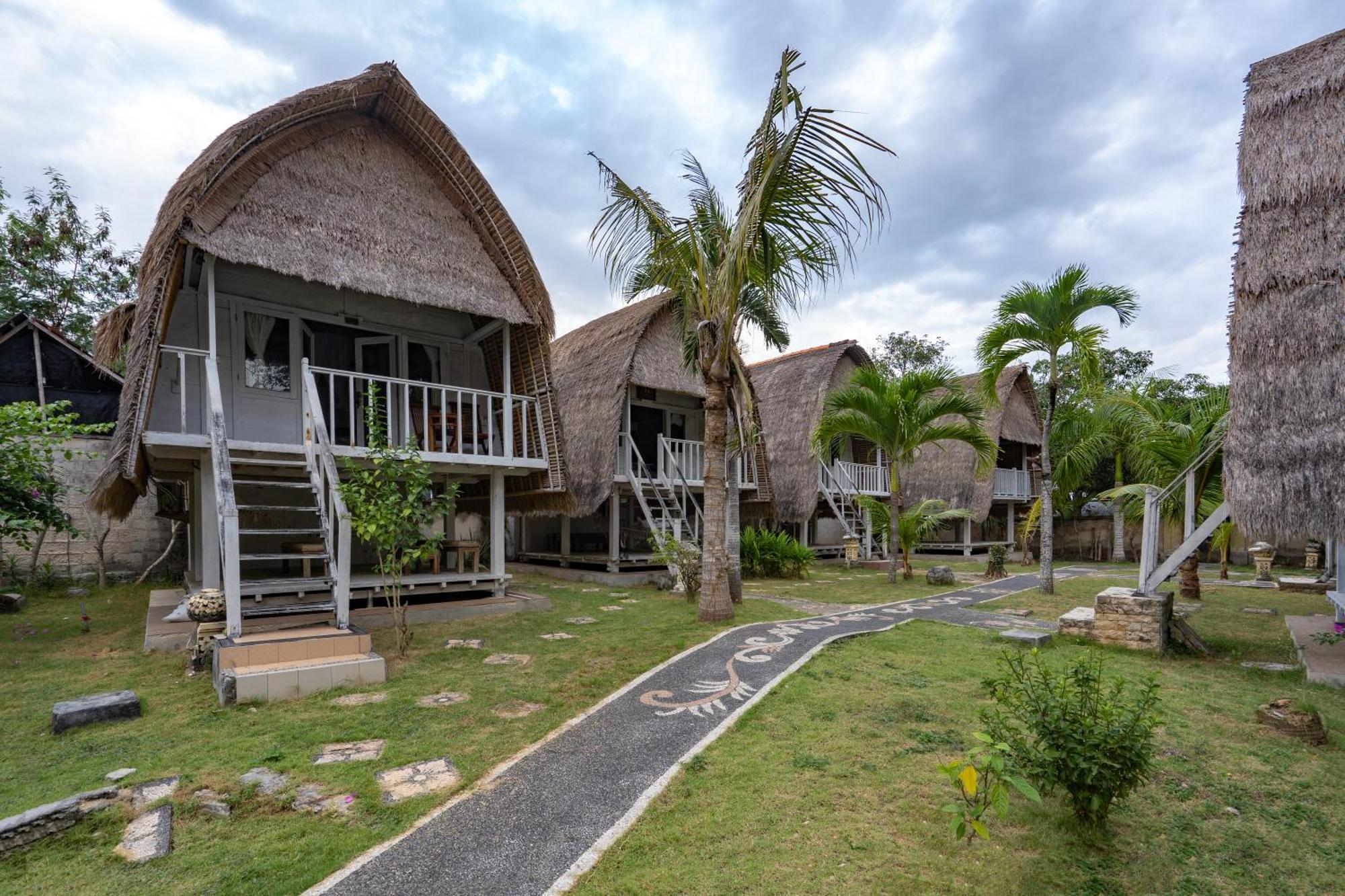 Bungalow Garden View