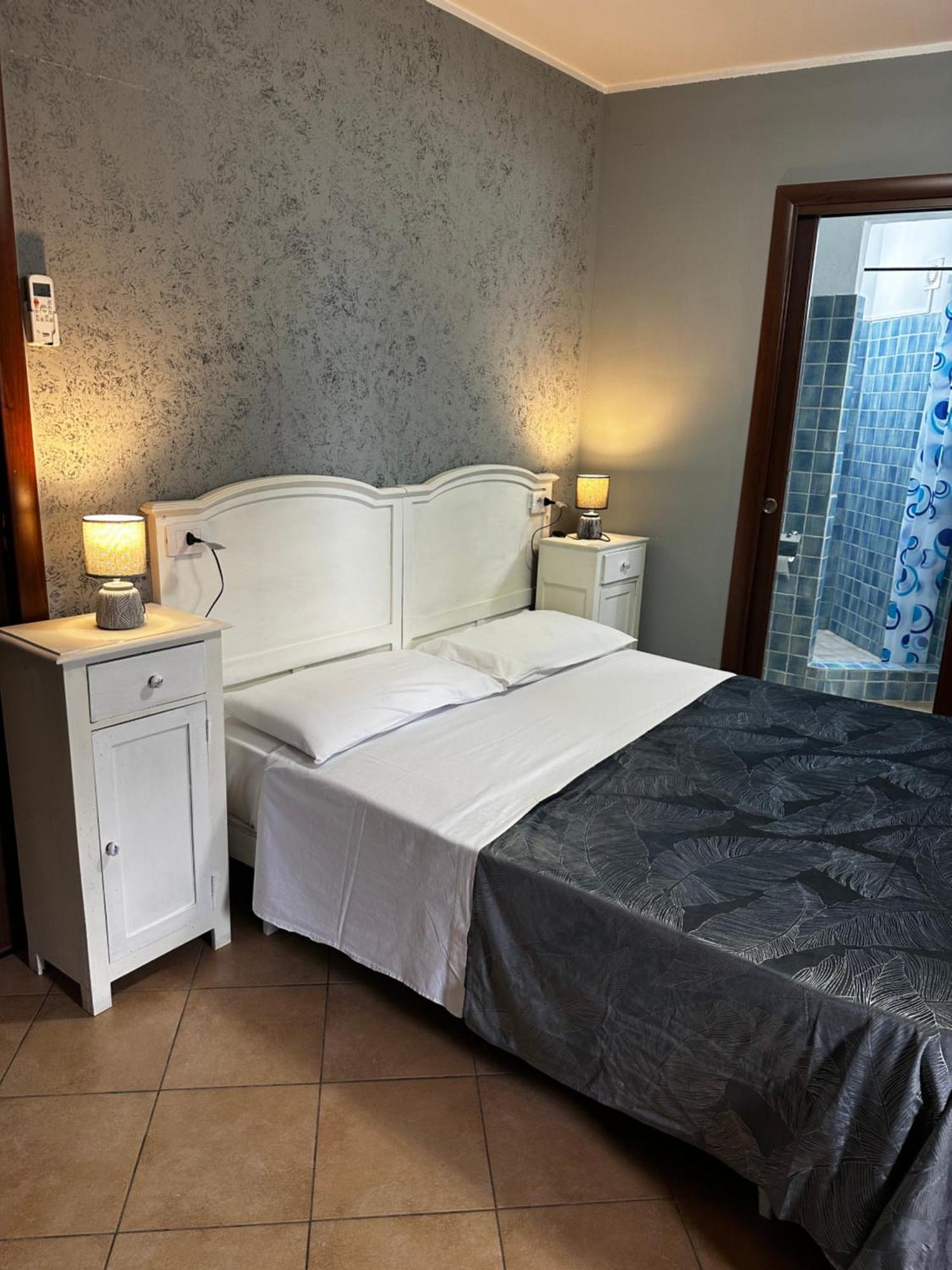 Deluxe Suite Spa Bath