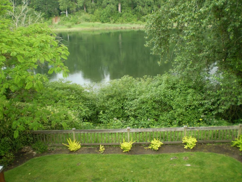 Queen Room with Two Queen Beds with River View