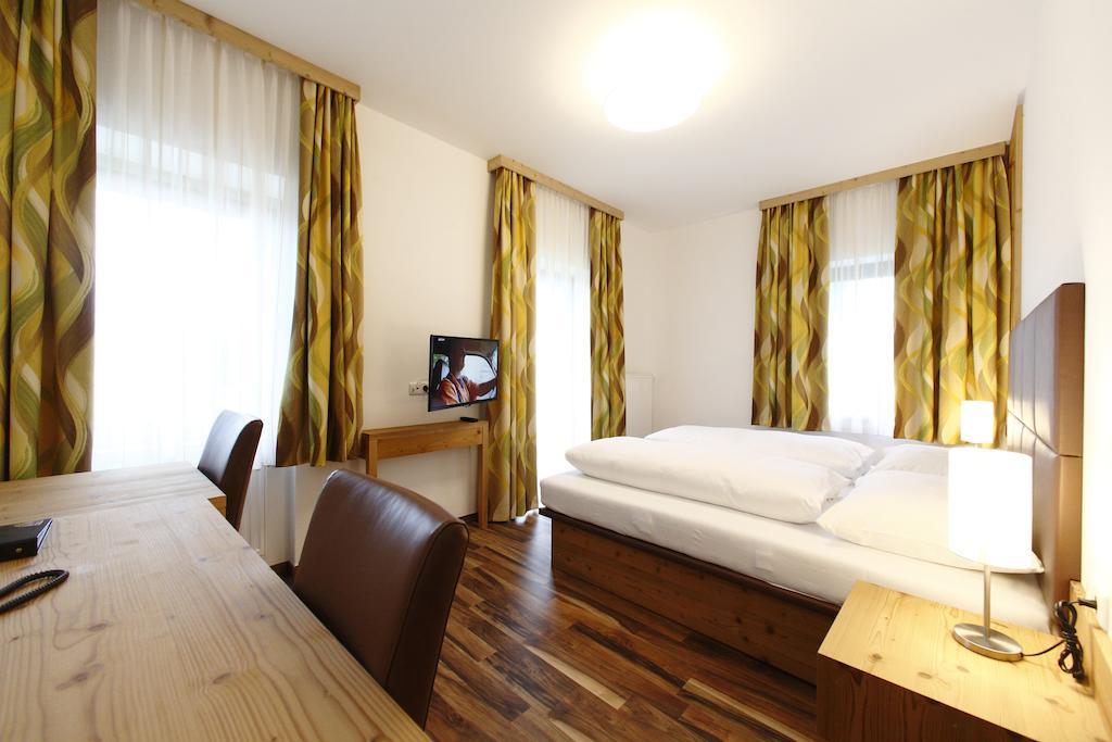 Double Room Lake View,232533574:JPEG