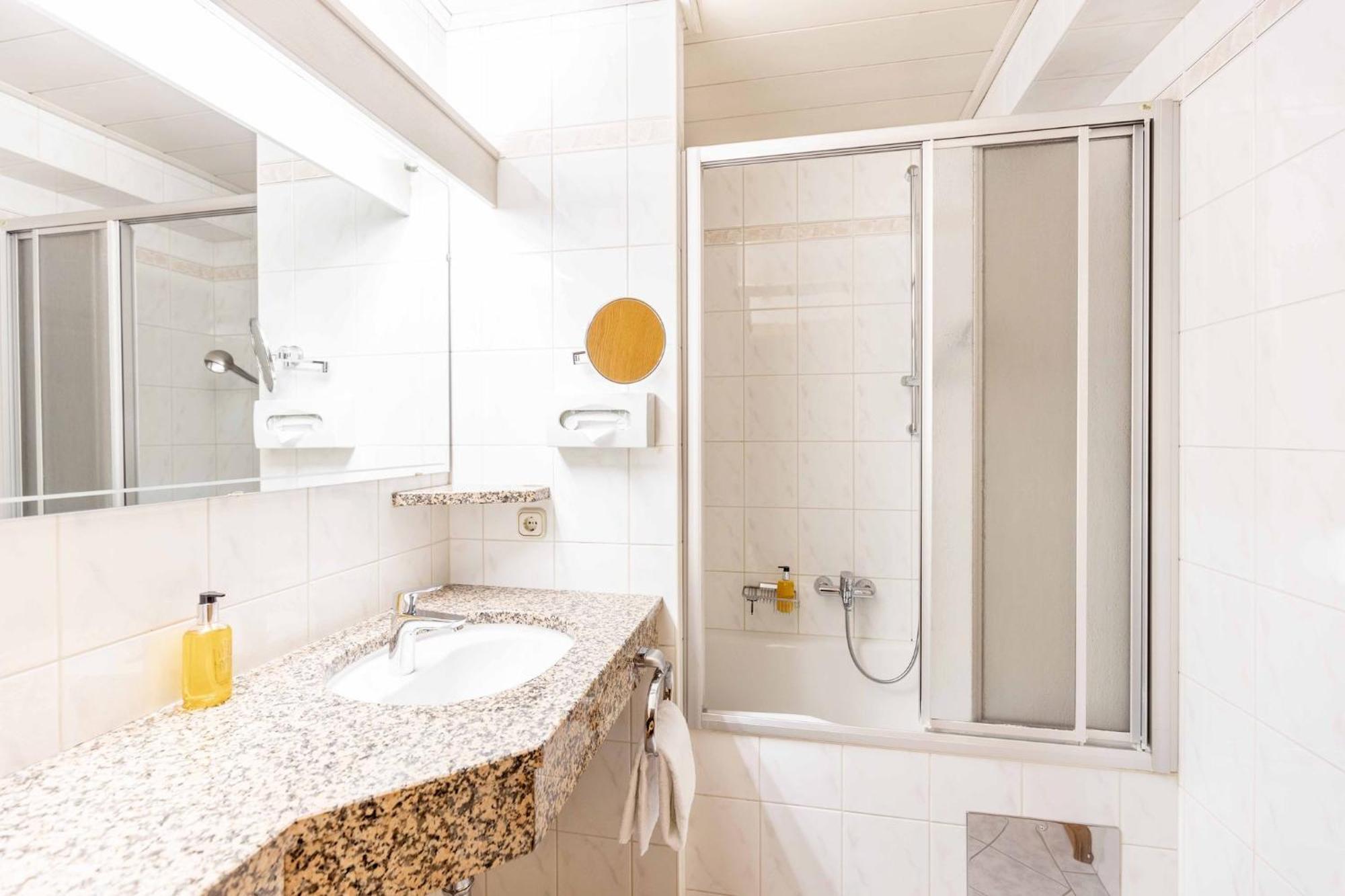 Superior Double Room (2 Adults)