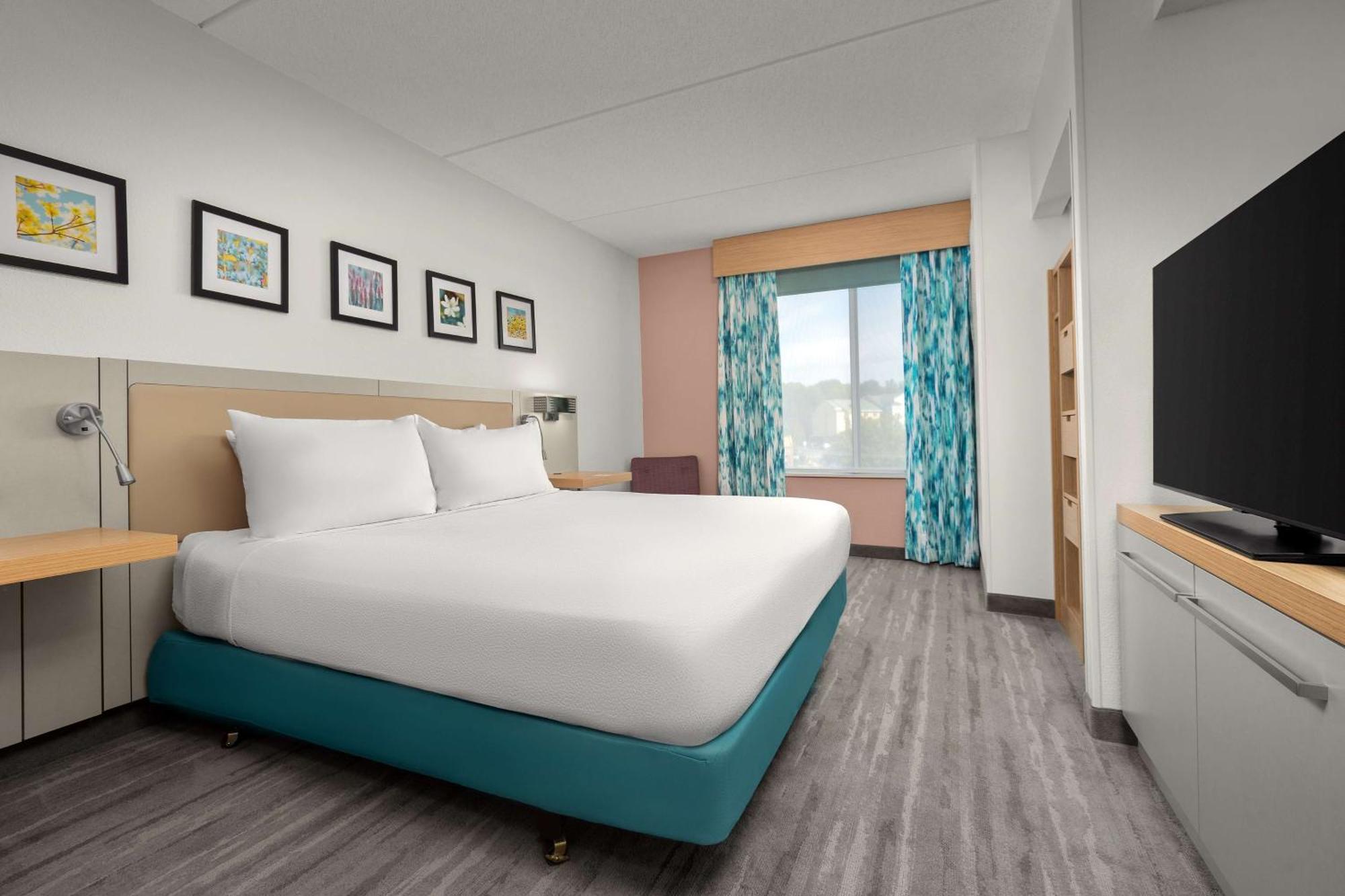 Junior King Suite Seating Area