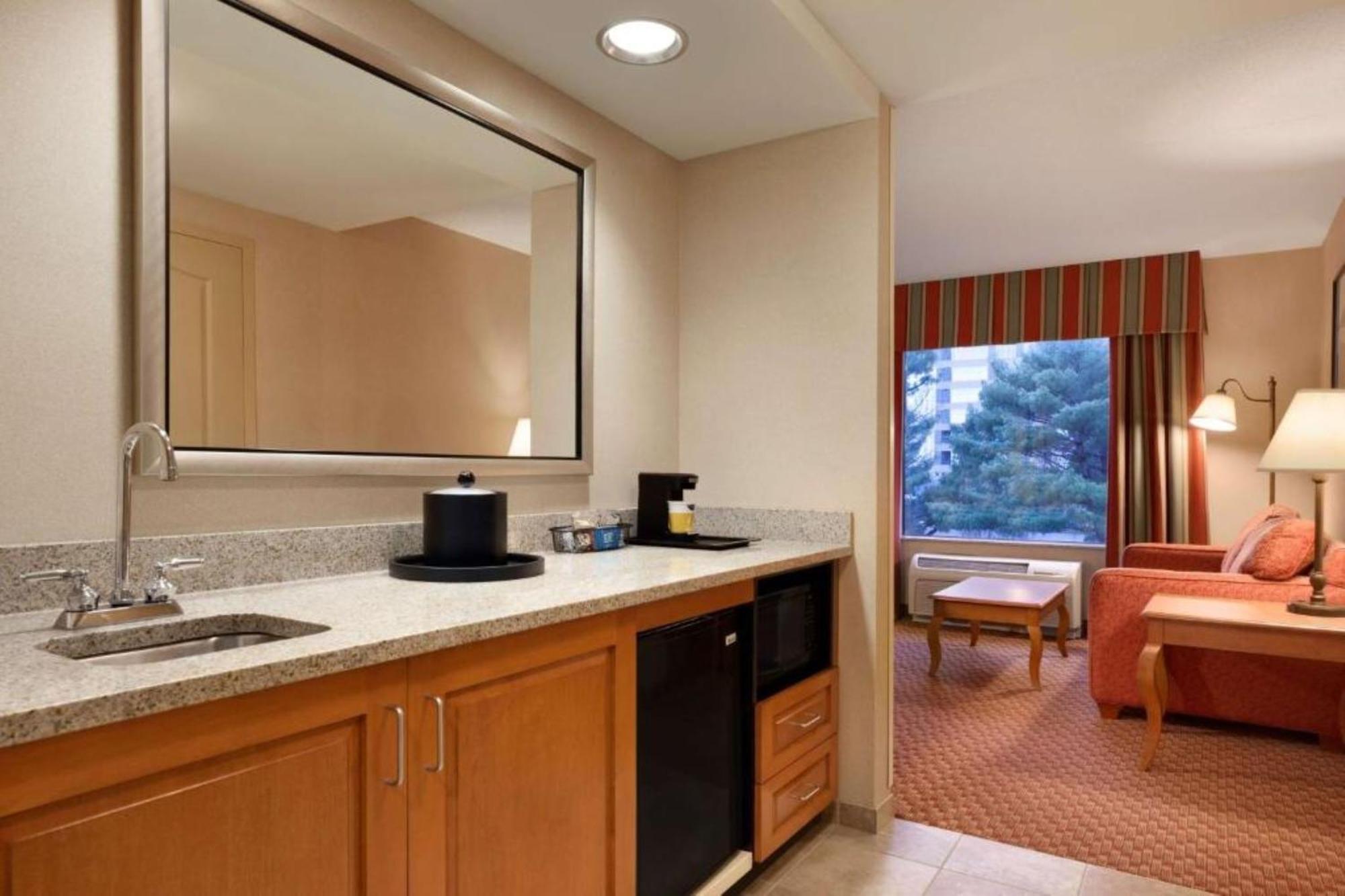 Queen Studio Suite Two Queen Beds Non-Smoking