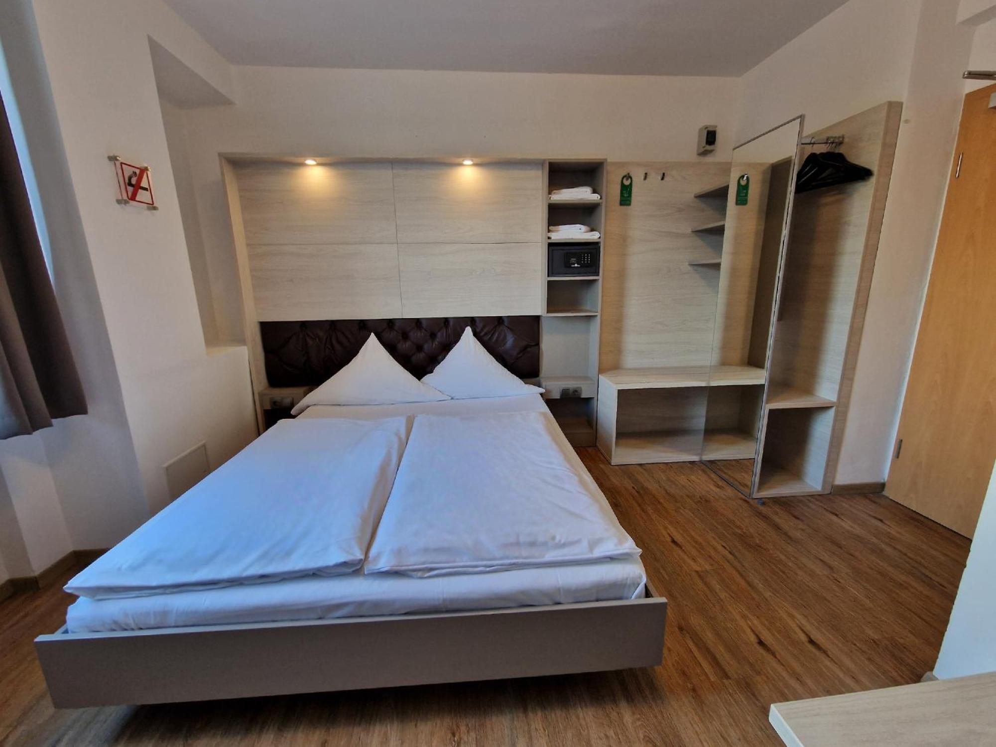 Double Room,1130624718:JPEG