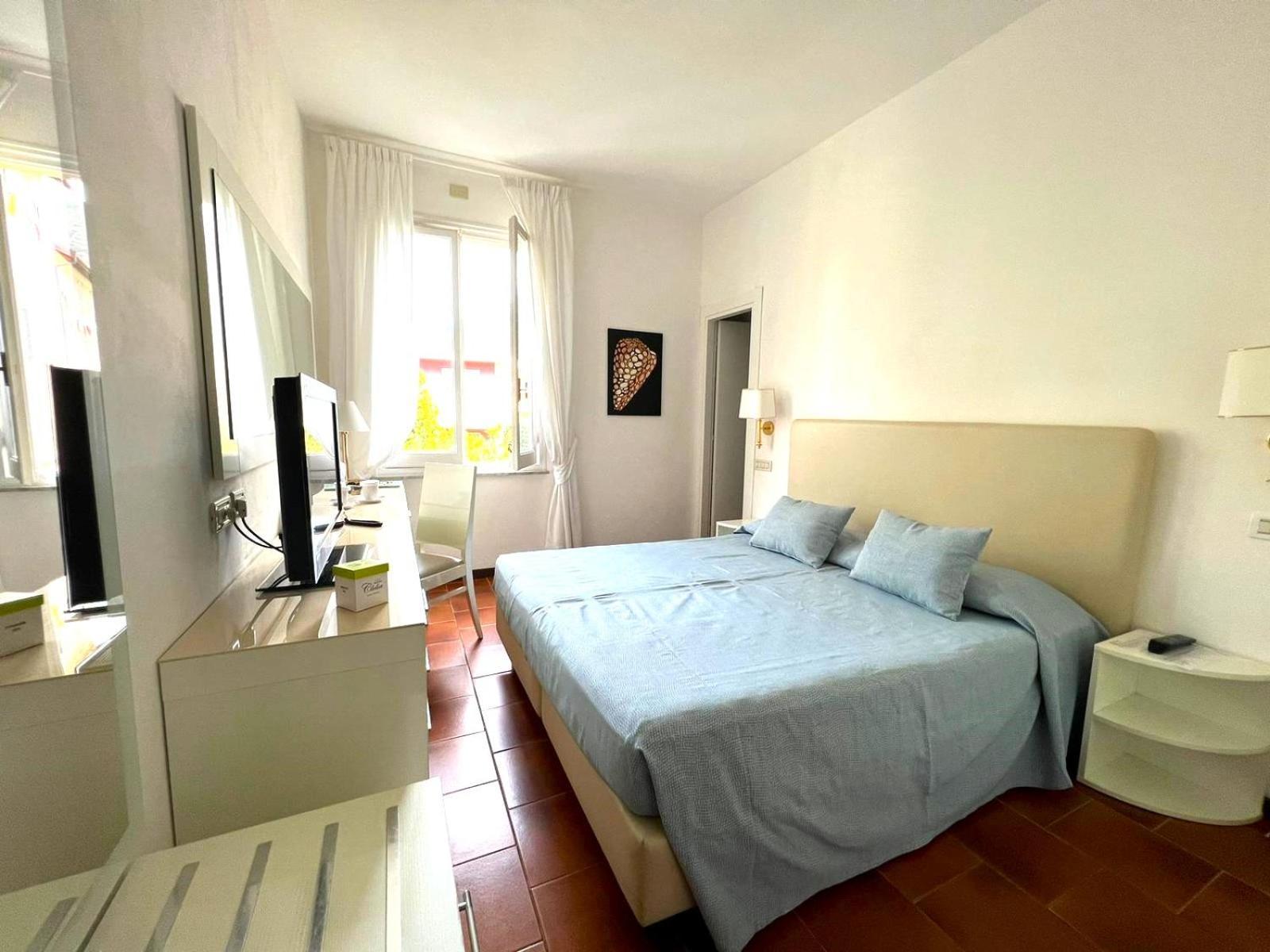 Small Double or Twin Room
