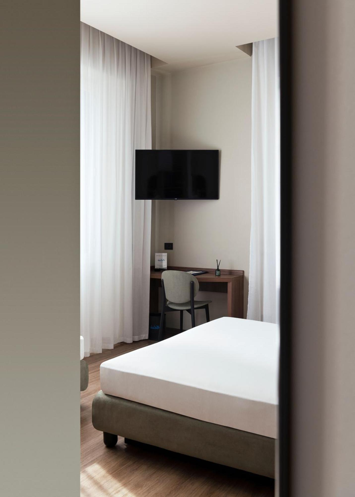 Single Room,1542657364:JPEG
