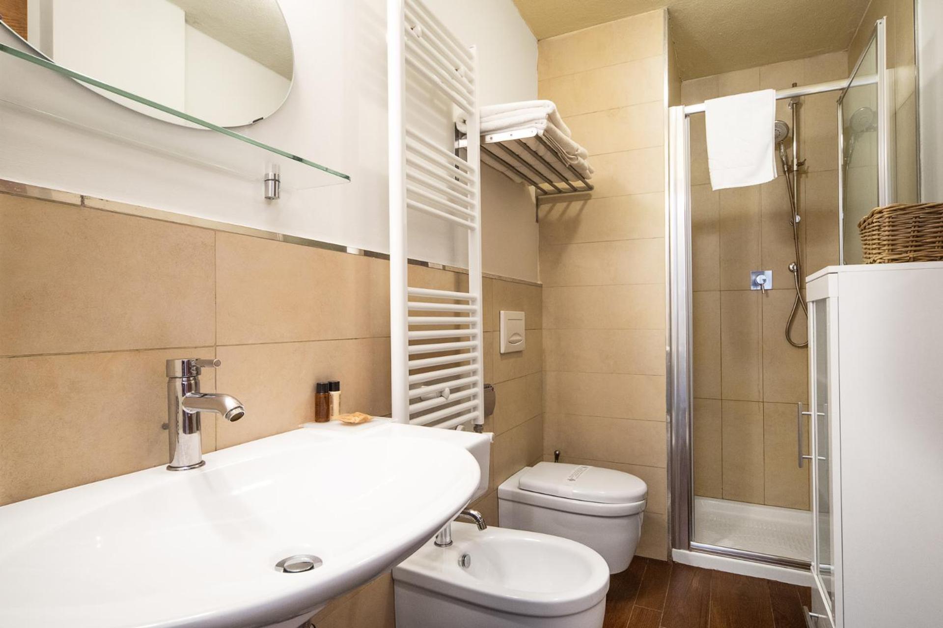 Triple Room,1542660445:JPEG