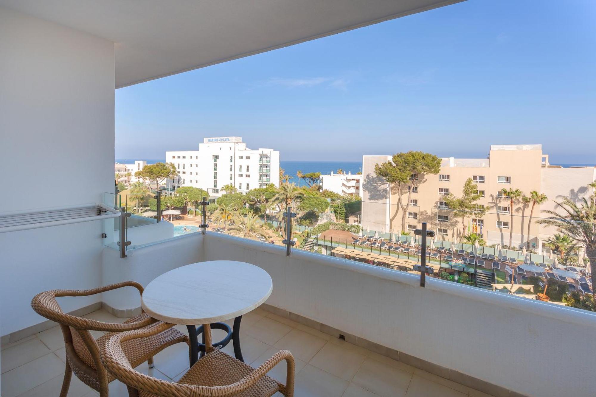 Double Room Pool View