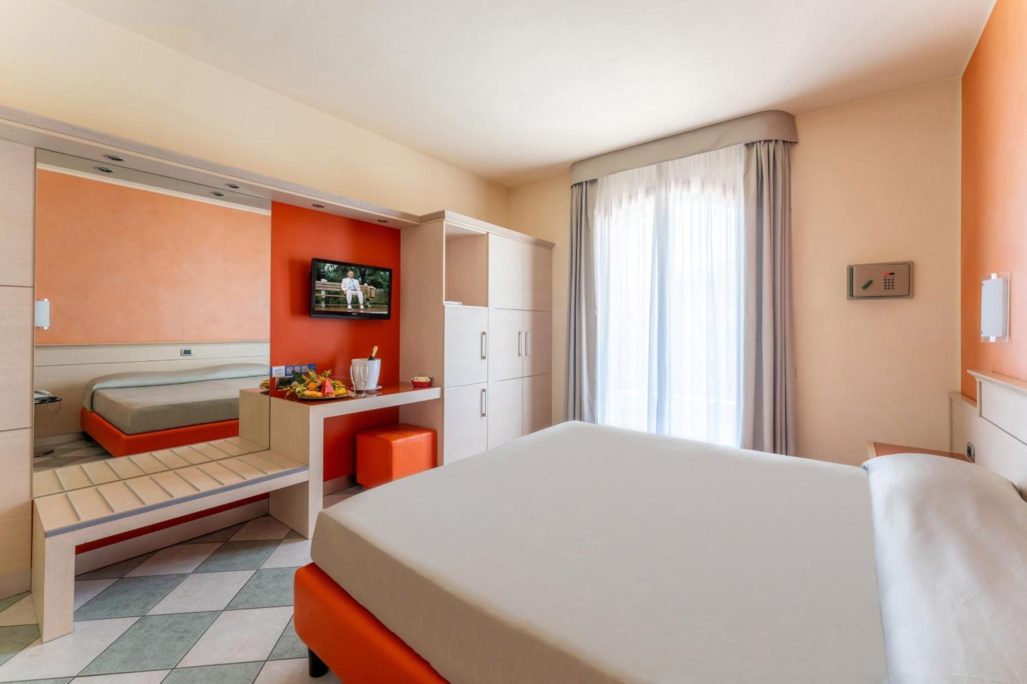 Deluxe Double Room,1542722575:JPEG