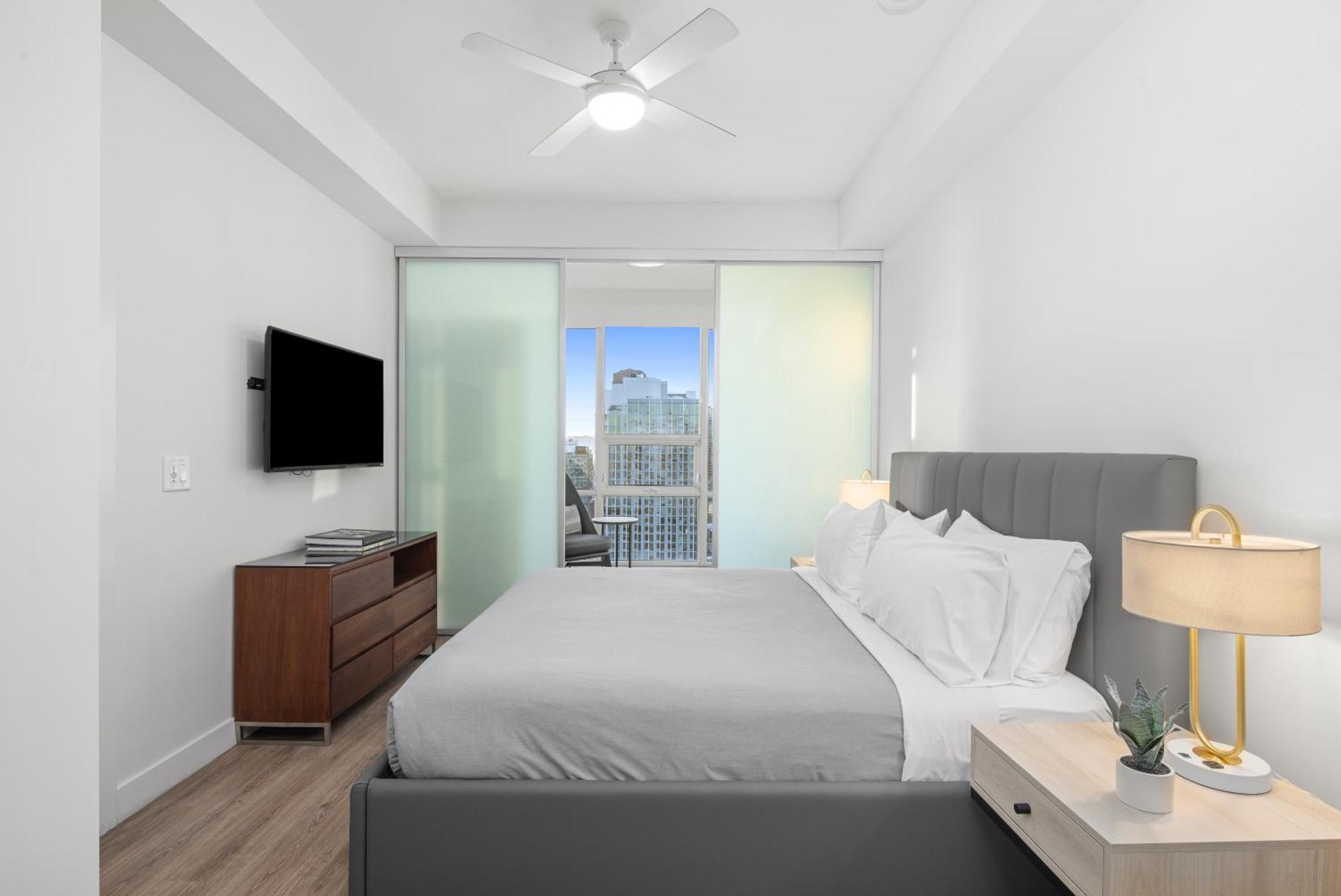 One Bedroom Suite & Office,1542733354:JPEG