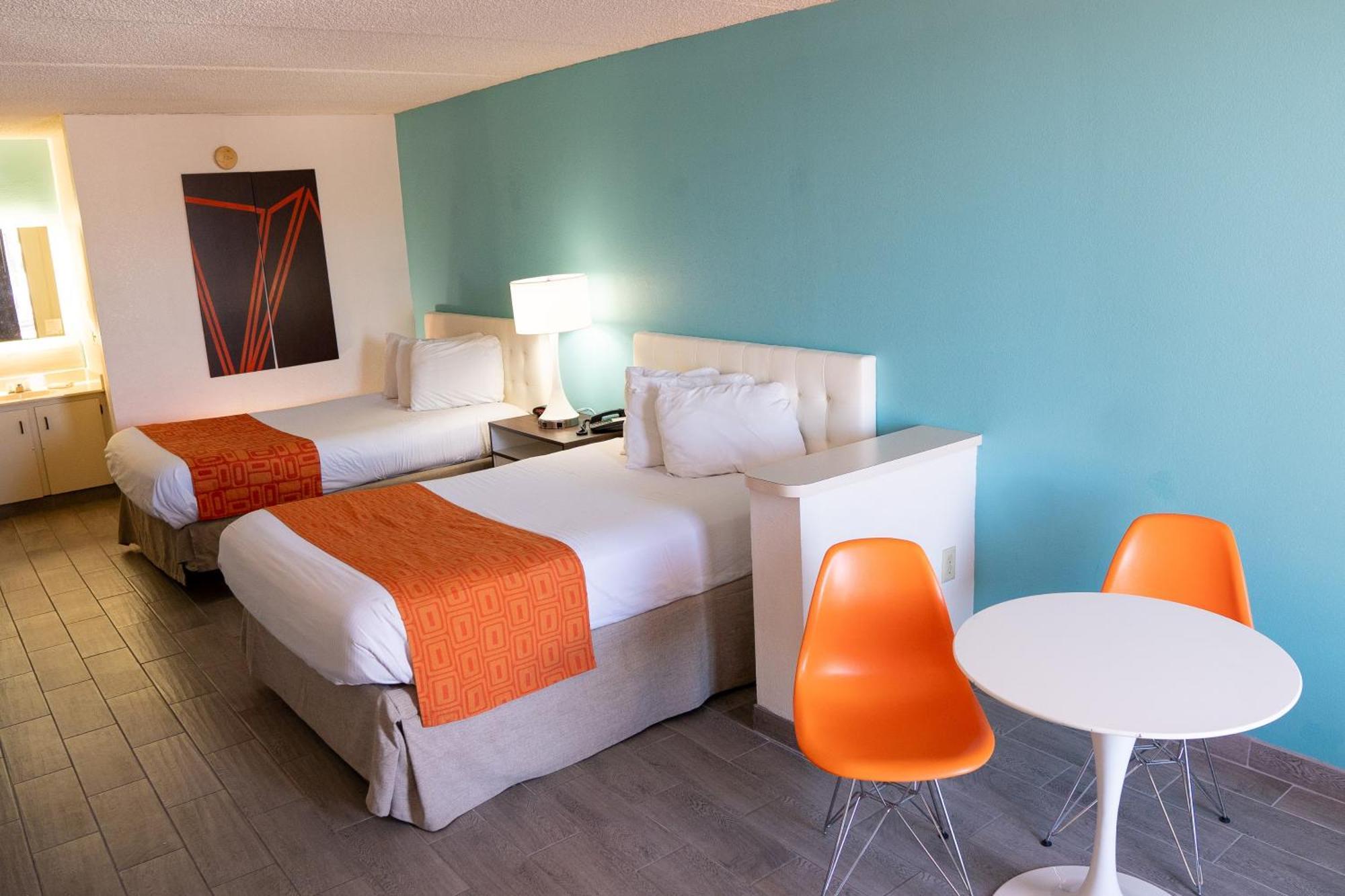 Double Room with Two Double Beds - Non-Smoking