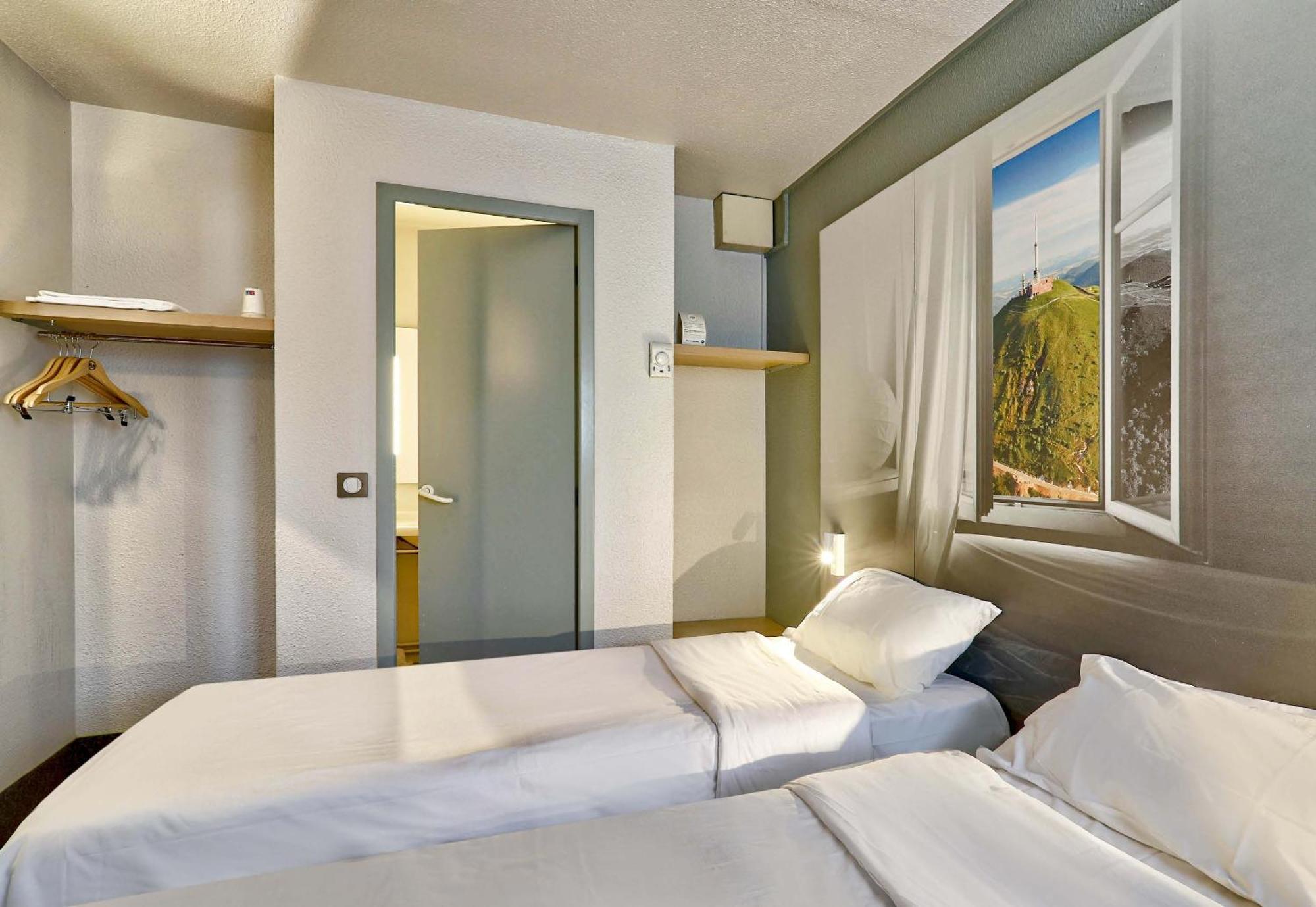 Twin Room,1543298389:JPEG