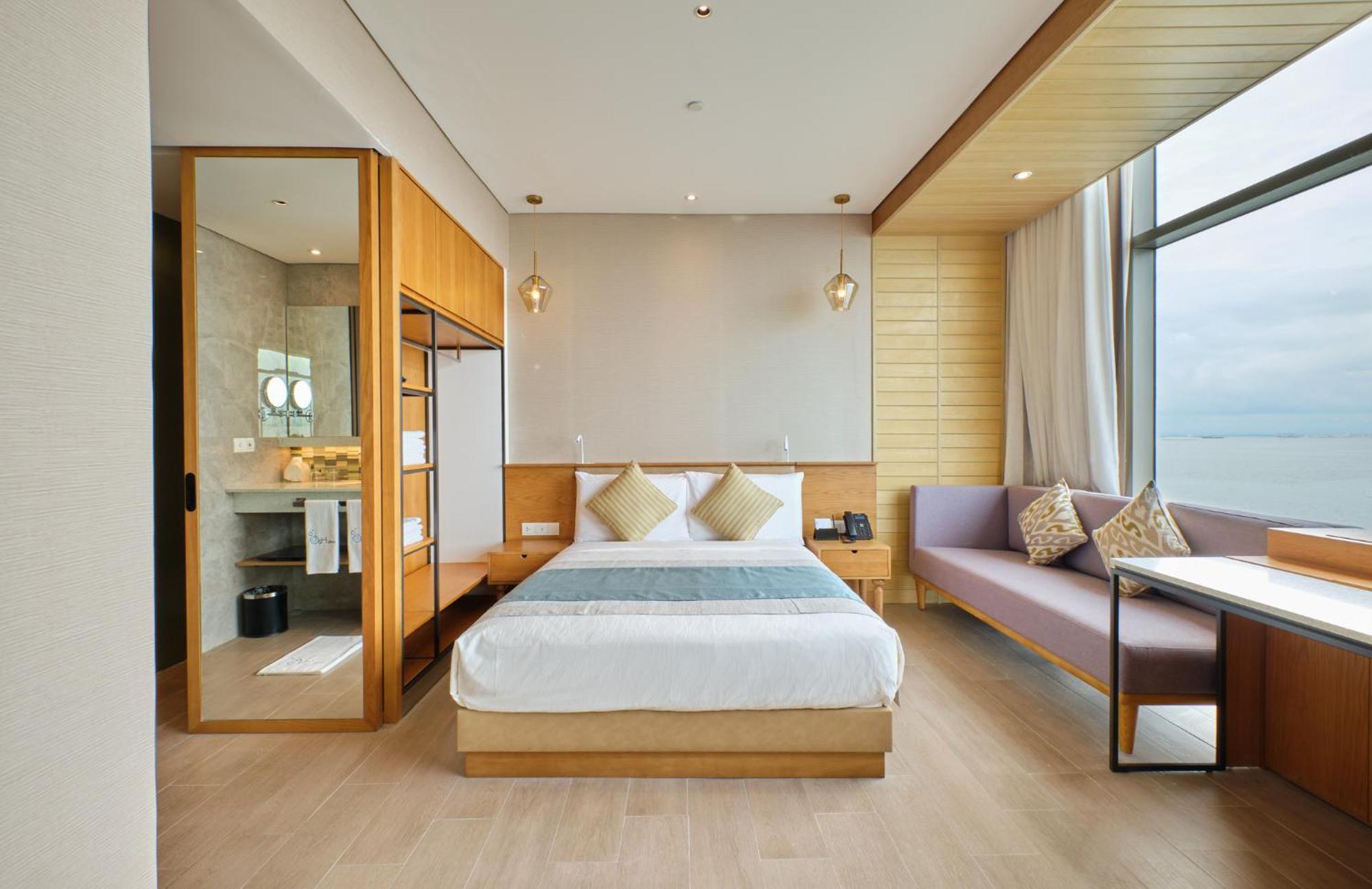 Family Room Sea View