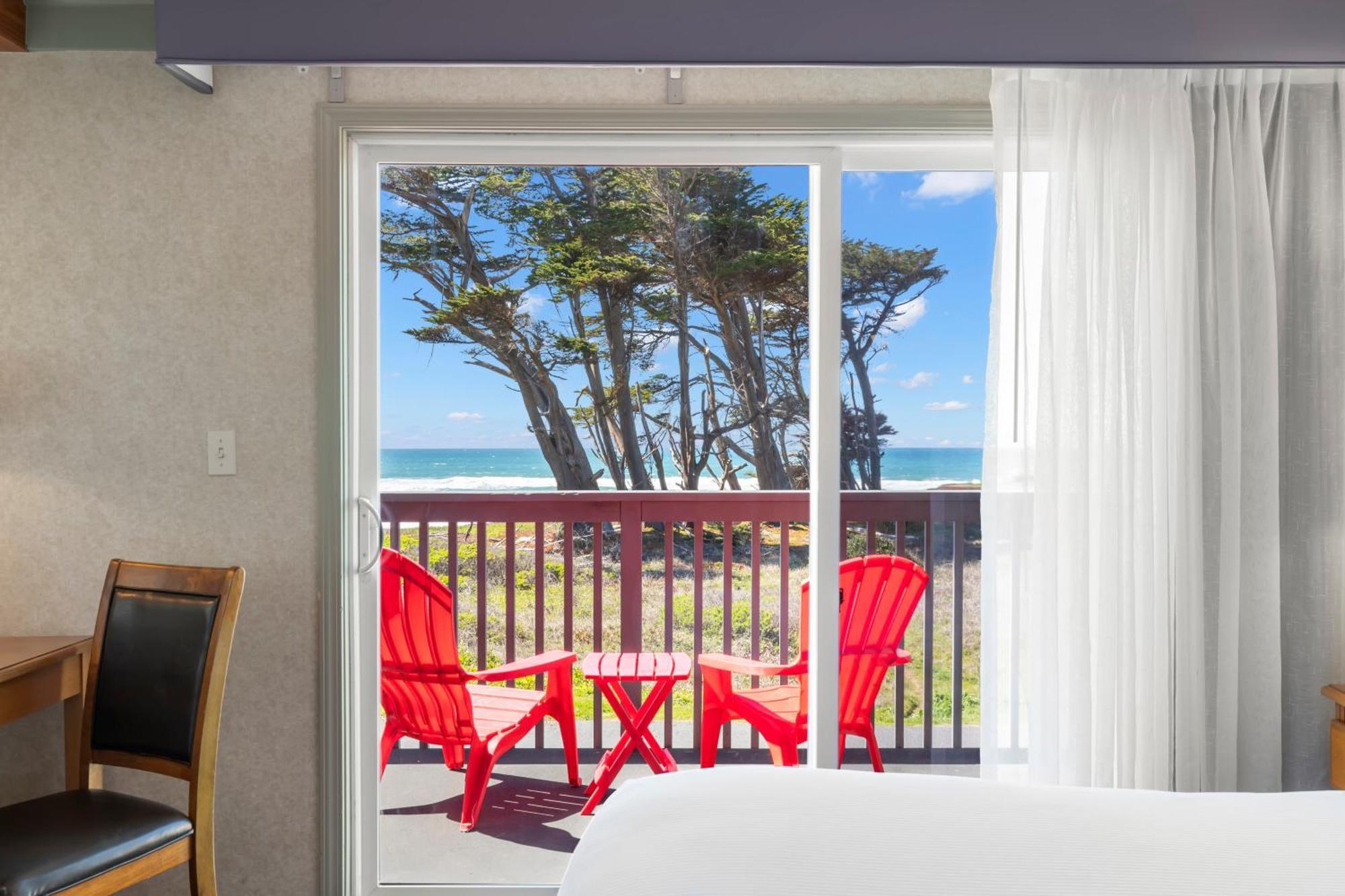 King Whirlpool Tub Room Ocean View No Pets
