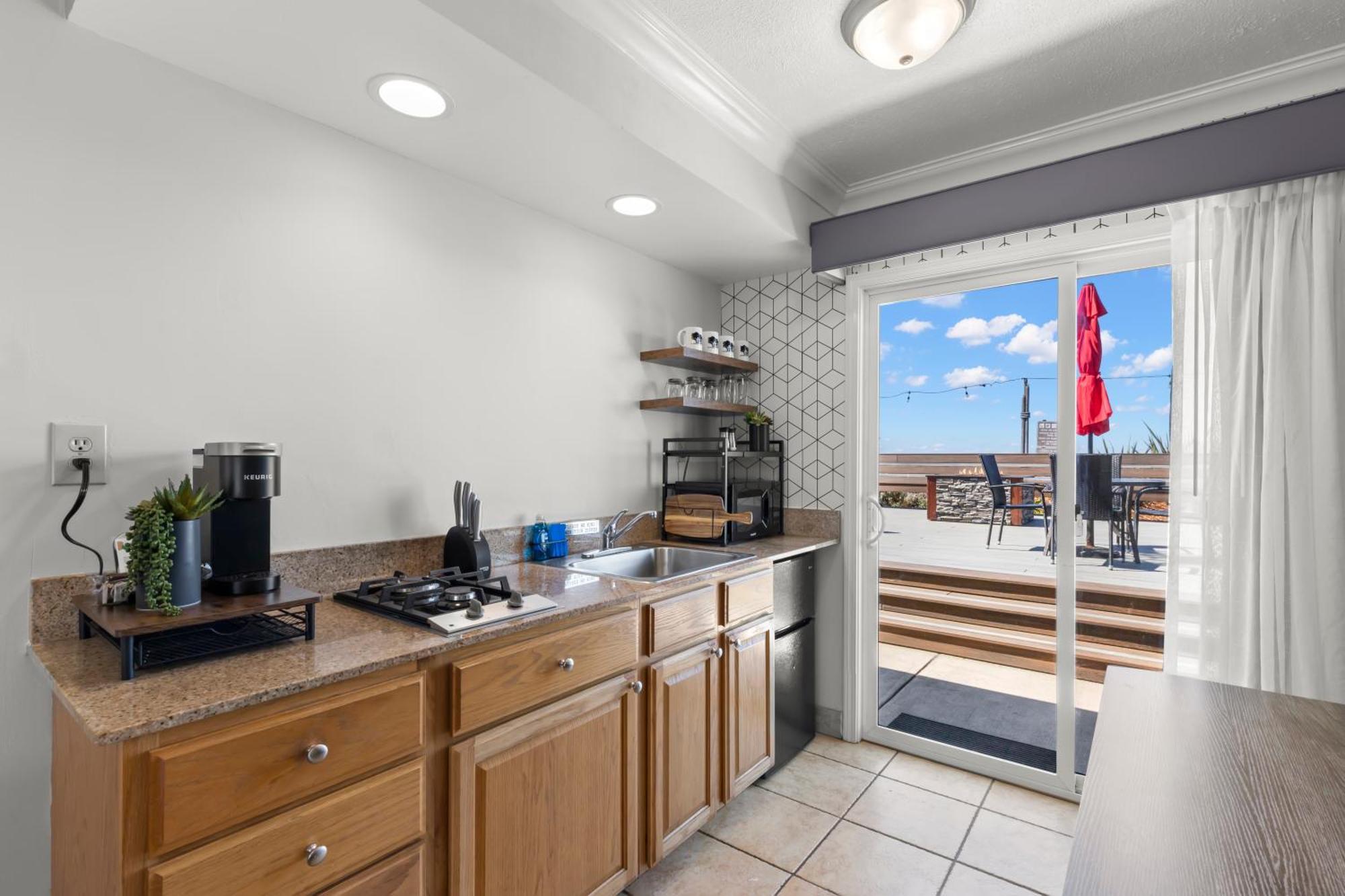 Kitchenette Room Ocean View Pet Friendly