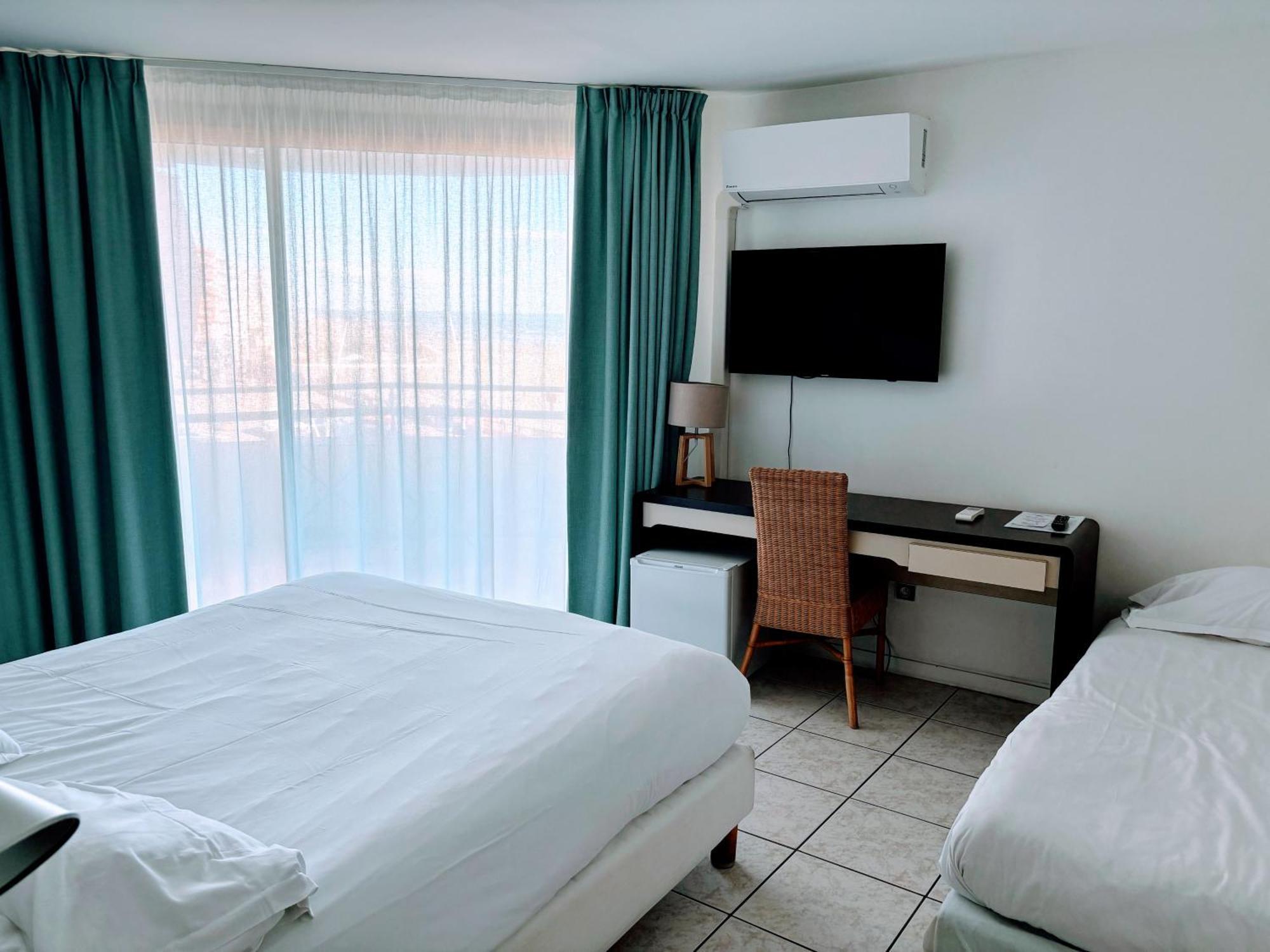 Standard Triple Room Sea View,641532945:JPEG