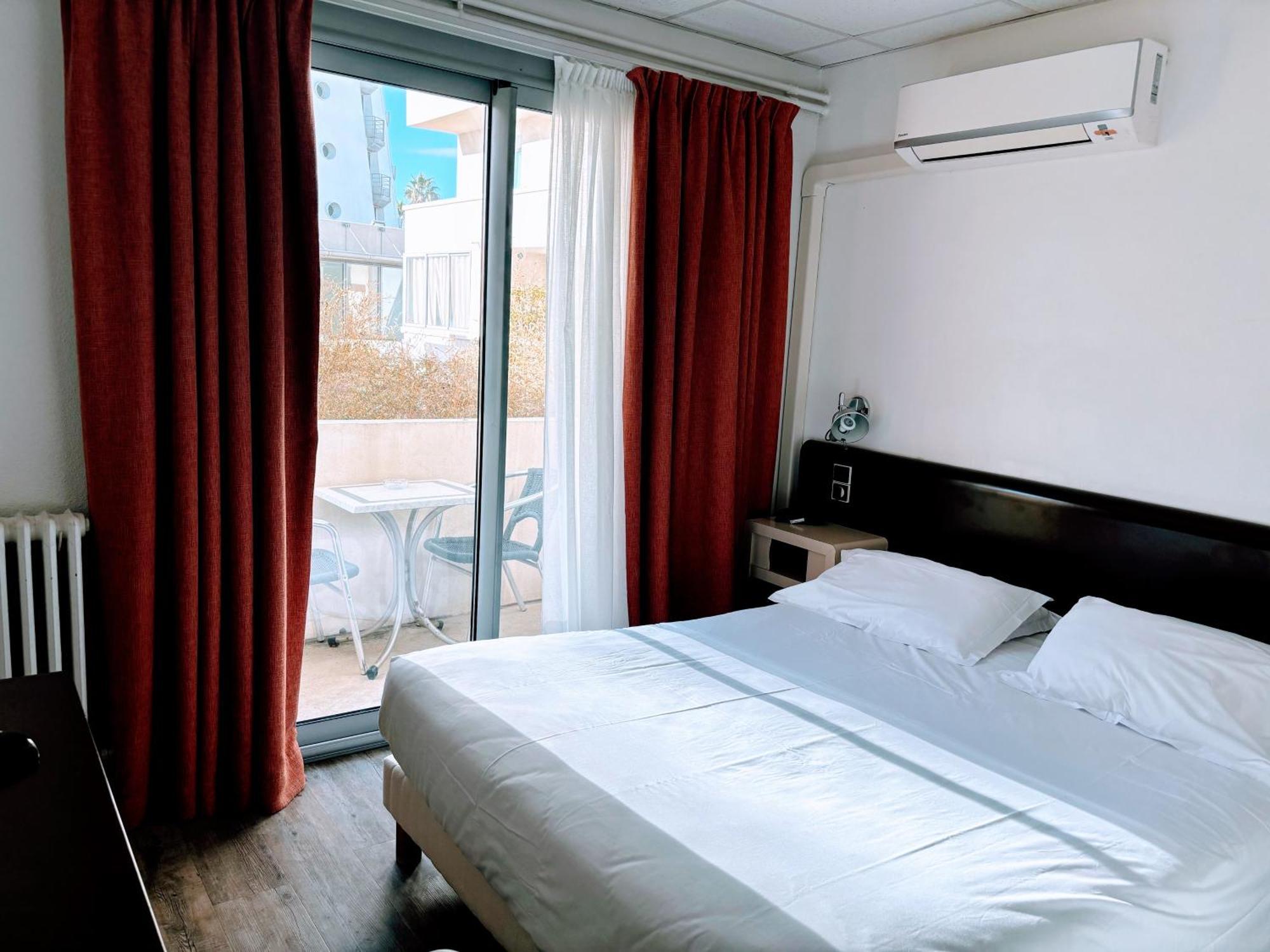 Double Room City View,1543413595:JPEG