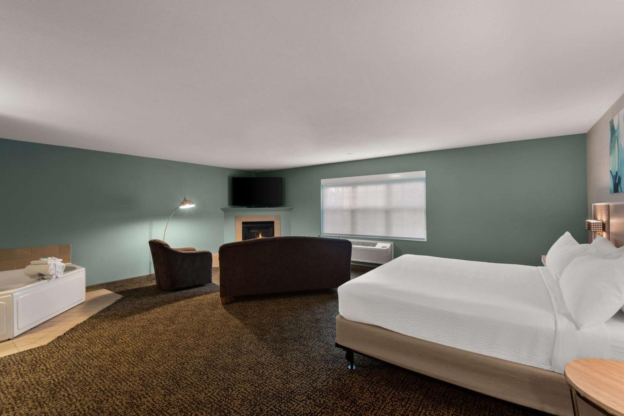 King Studio Suite Non-Smoking