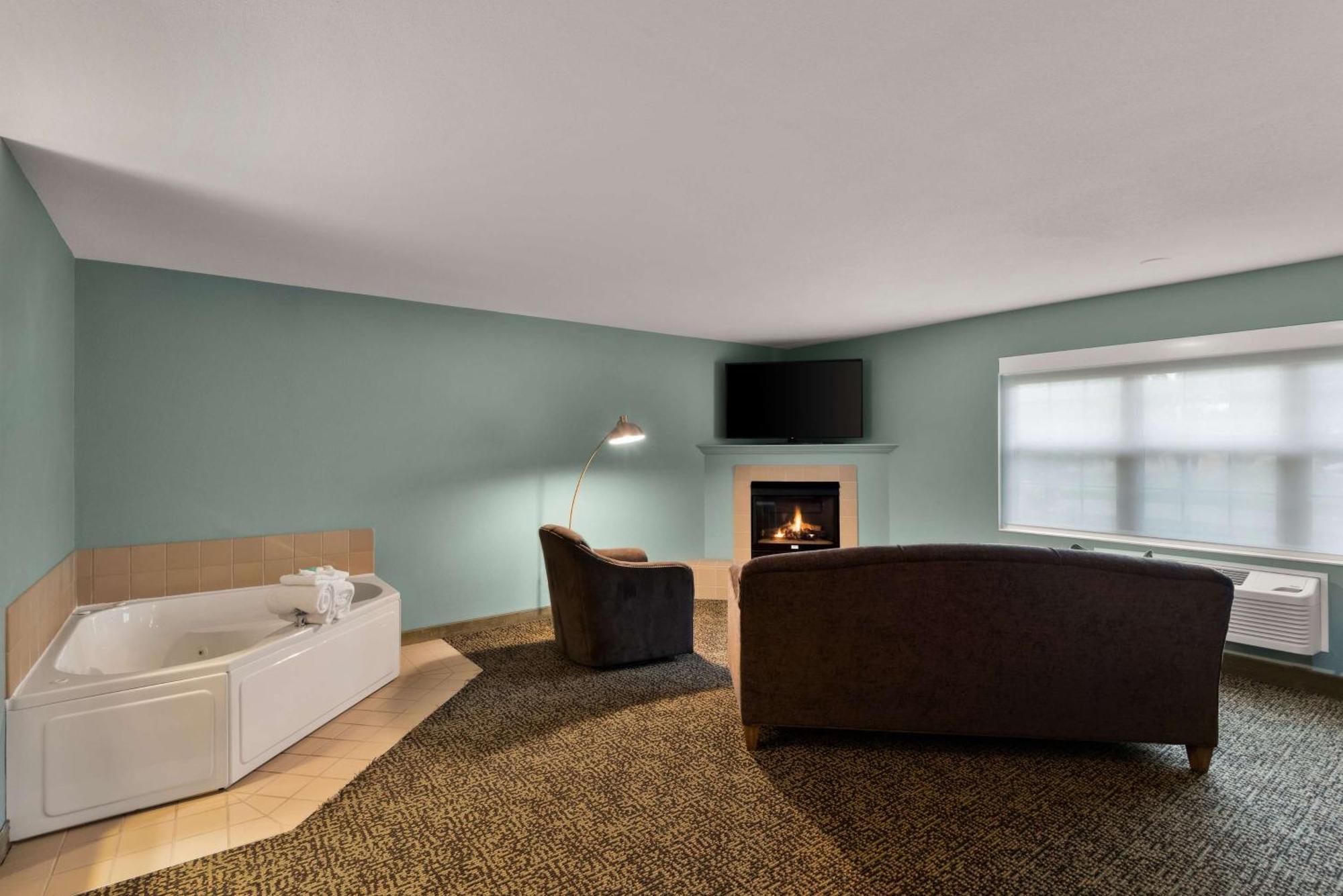 King Studio Suite Non-Smoking