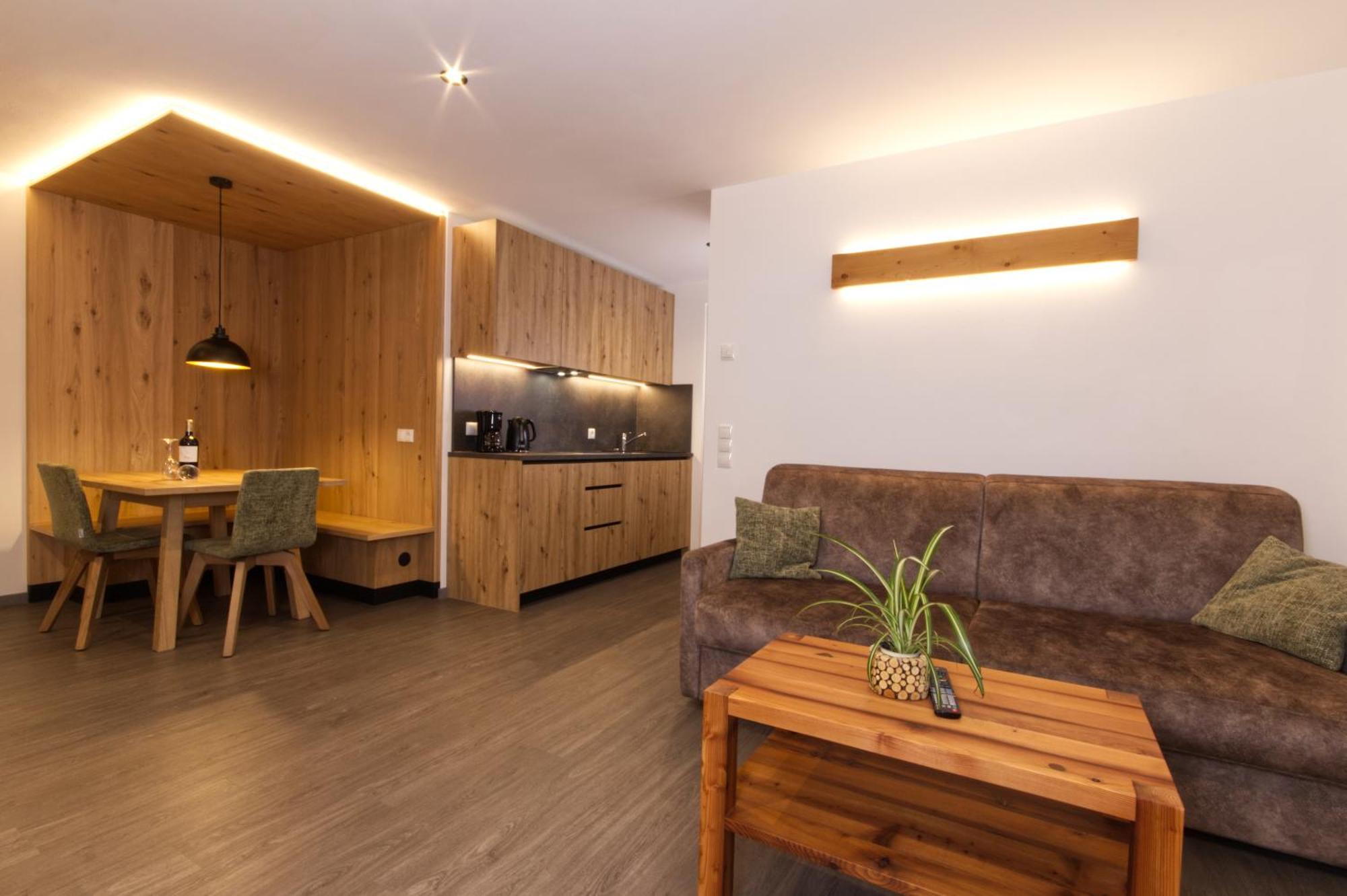 Two-Bedroom Apartment,1543754497:JPEG