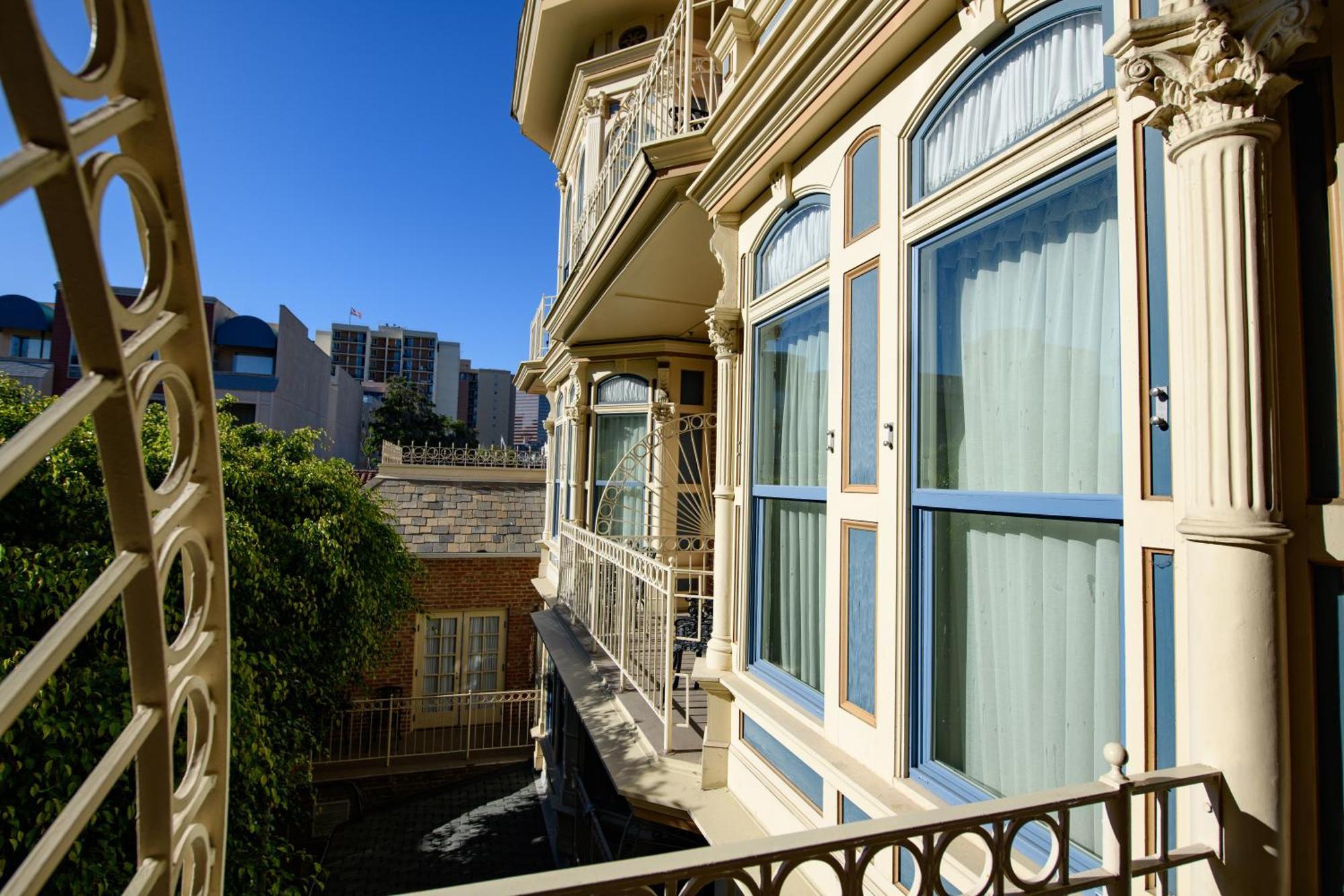 1 King Bed Balcony