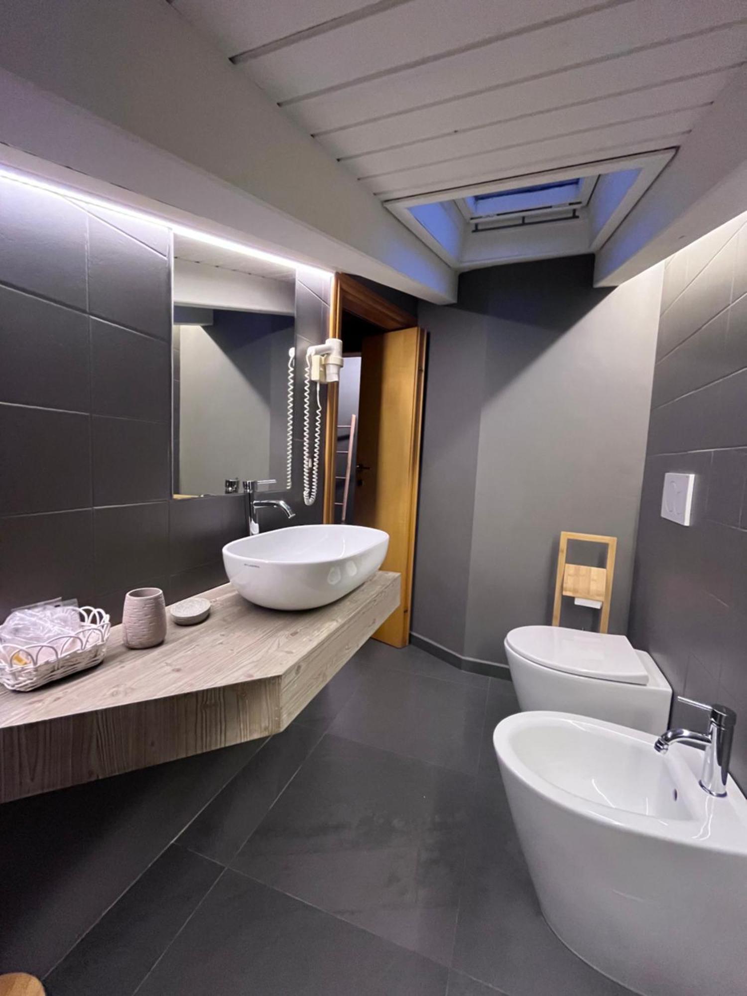 Double Room Private Bathroom