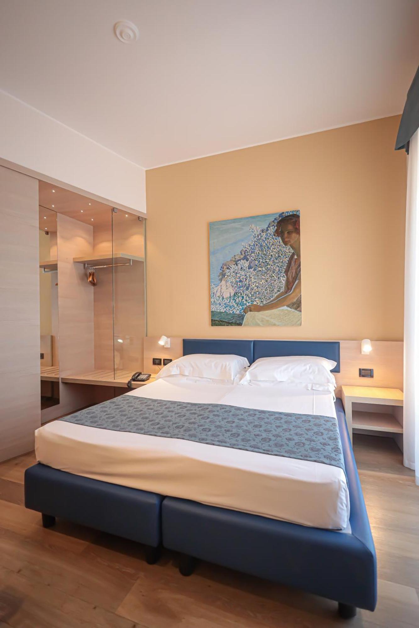 Standard Double or Twin Room Balcony,1281604993:JPEG