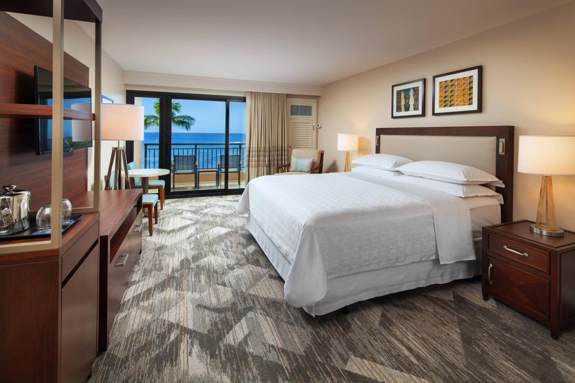 Deluxe Oceanfront Guest room 1 King Oceanfront,1543875853:JPEG