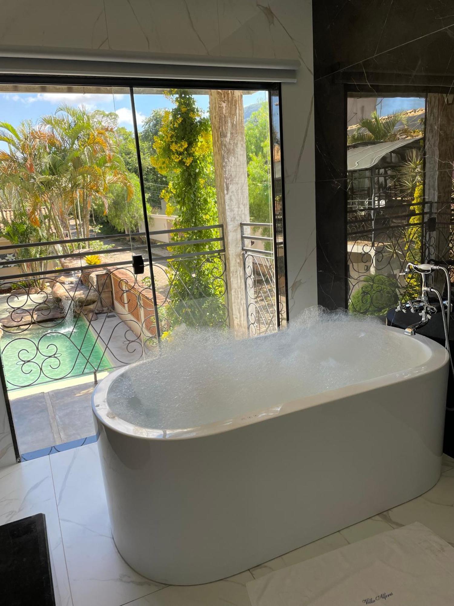 Master Double Room Hot Tub