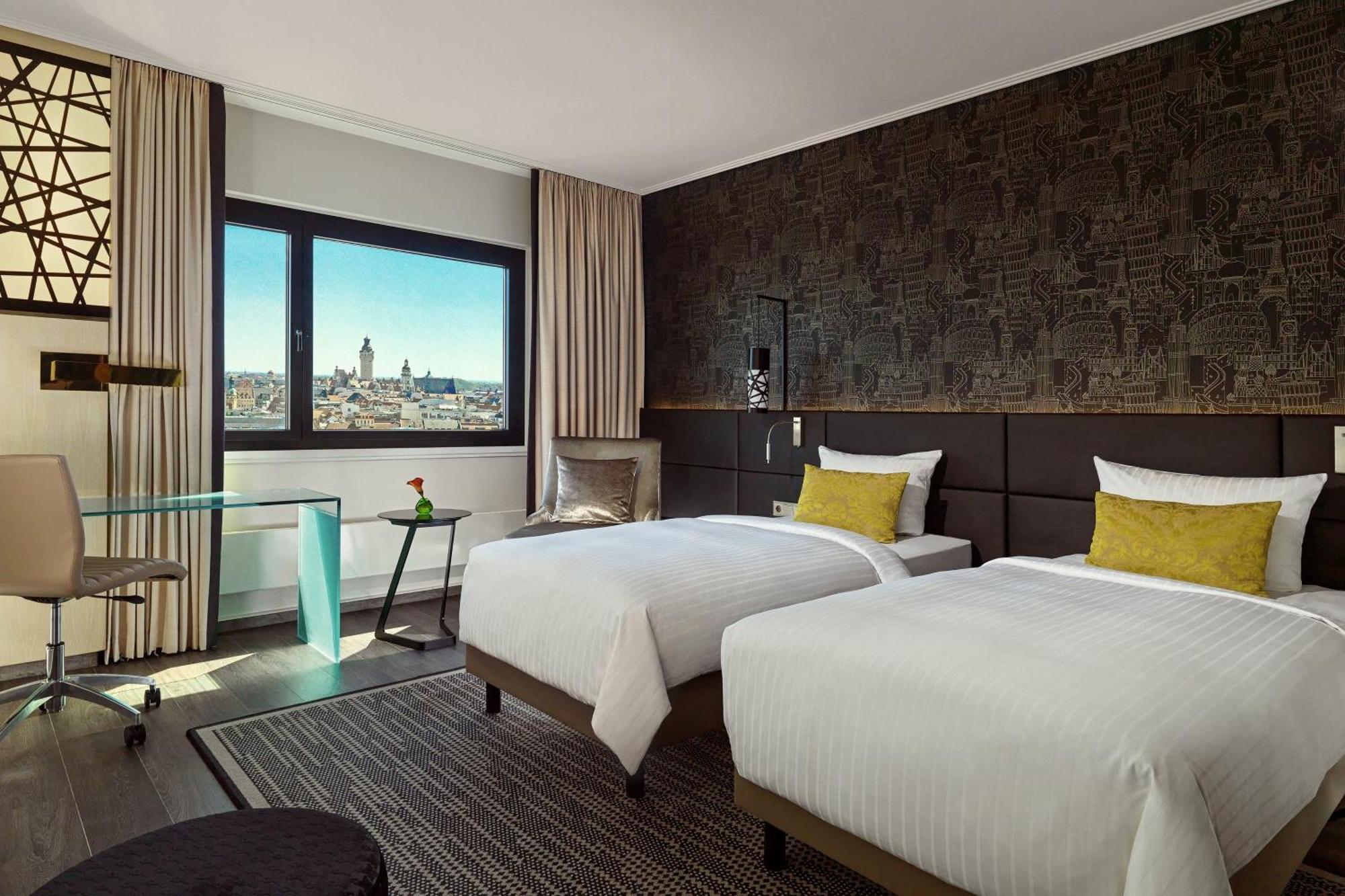 Deluxe Guest Room Two Twin or Single Beds City View