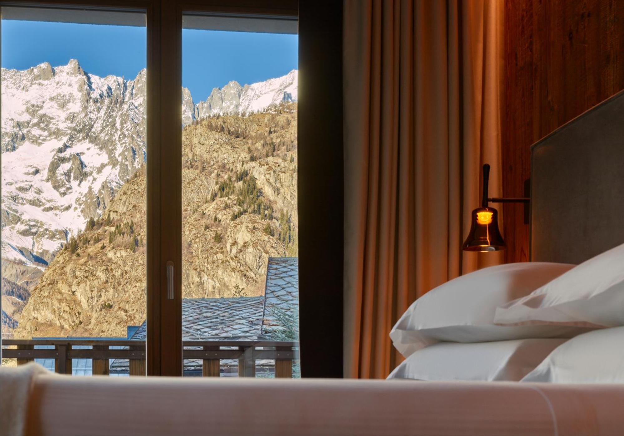 Junior Suite Mountain View