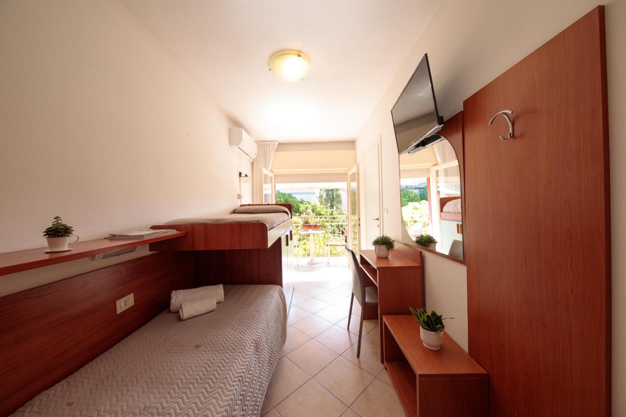 Single Room Balcony,1544132173:JPEG