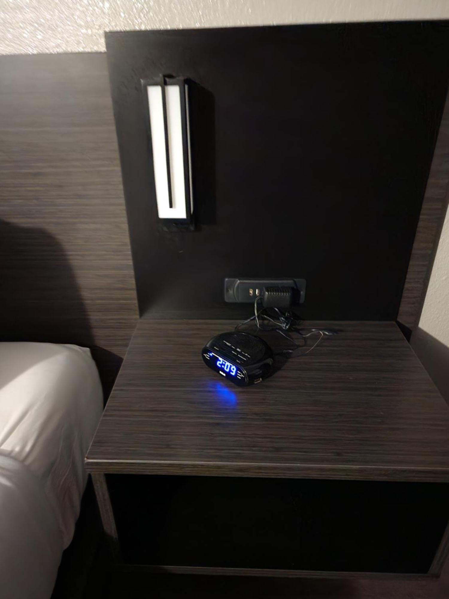 King Room Non-Smoking