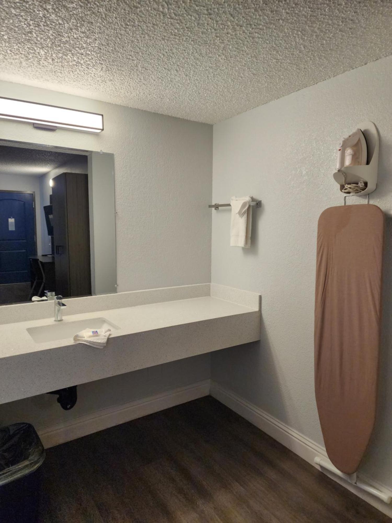 King Room Non-Smoking