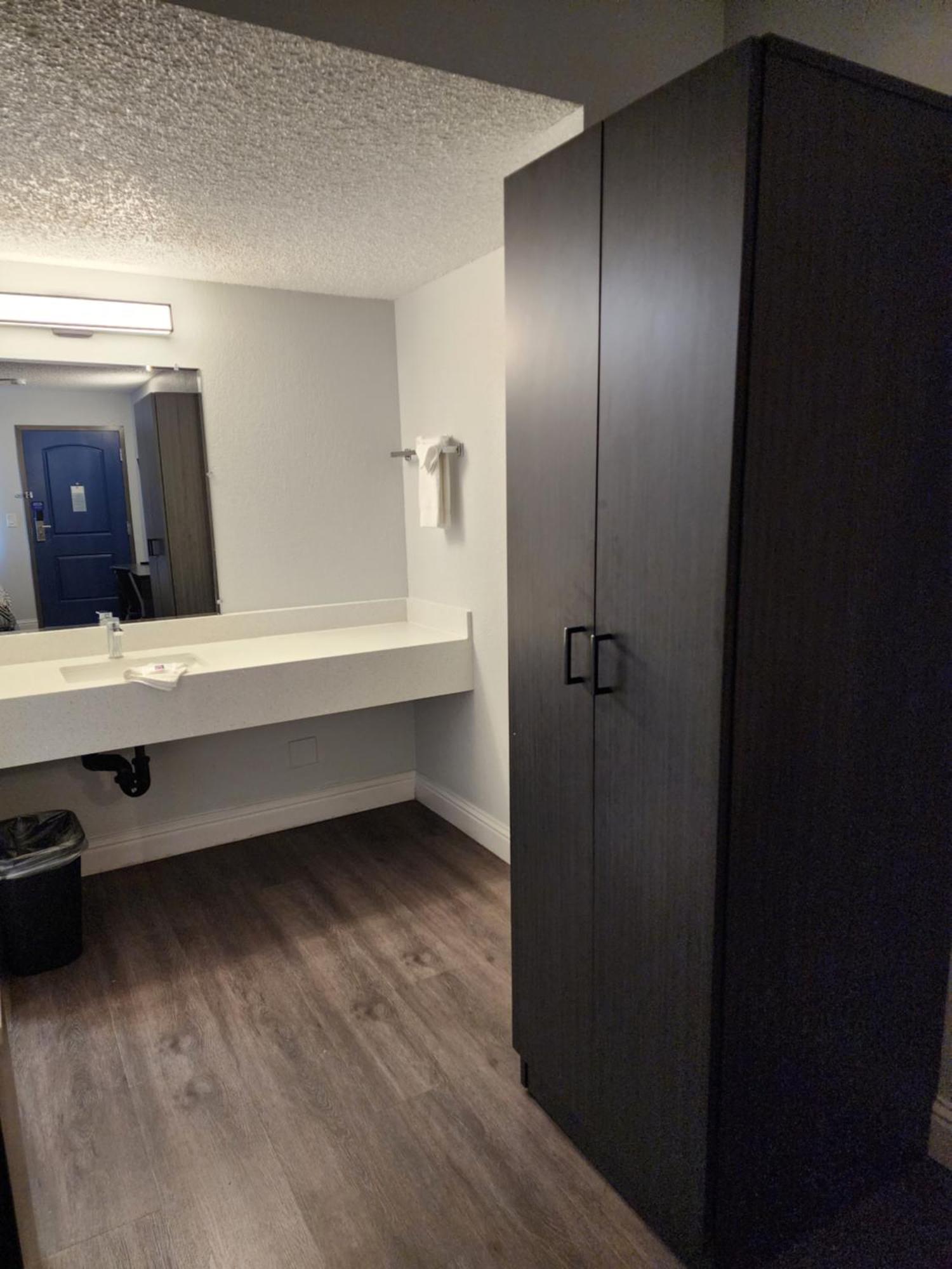 King Room Non-Smoking