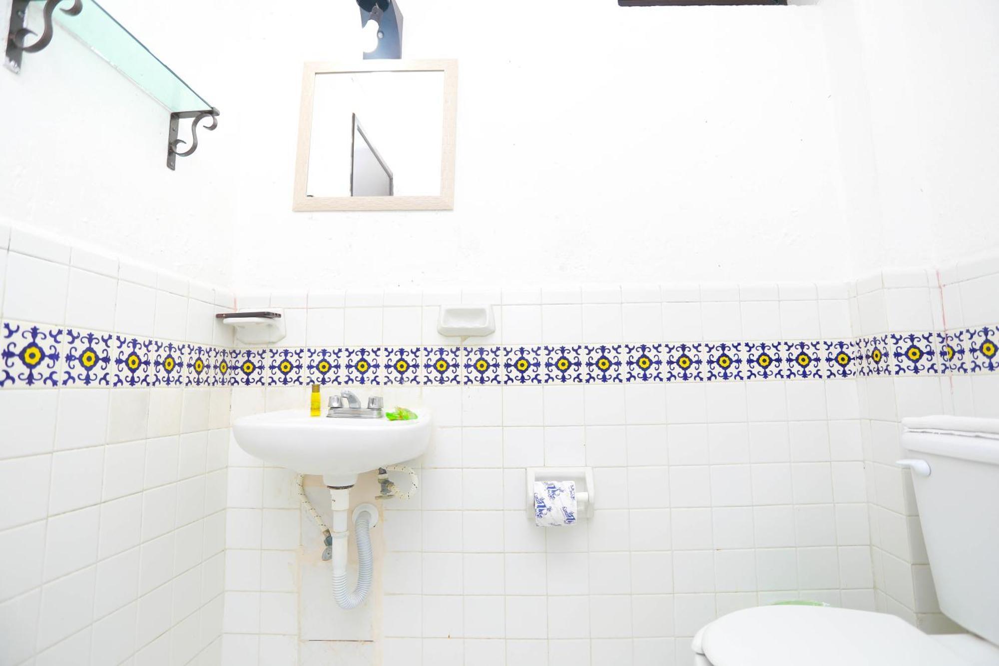Standard Room,1544340892:JPEG