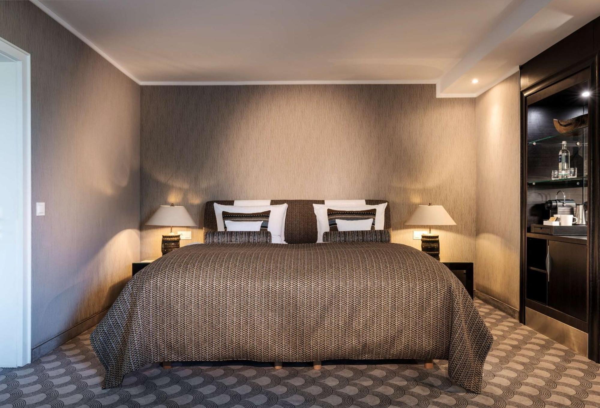 Junior Suite,1544399758:JPEG