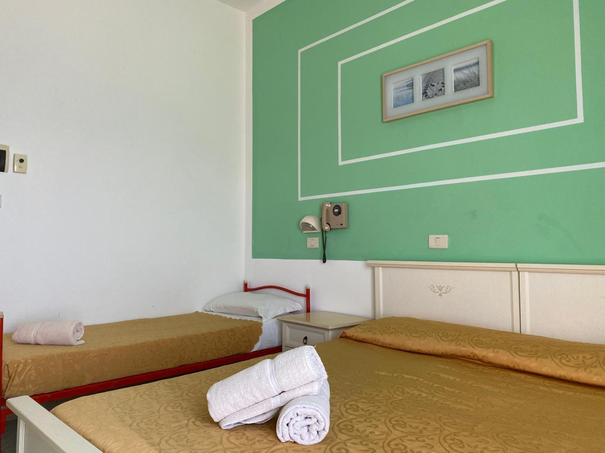 Triple Room City View,1541586319:JPEG
