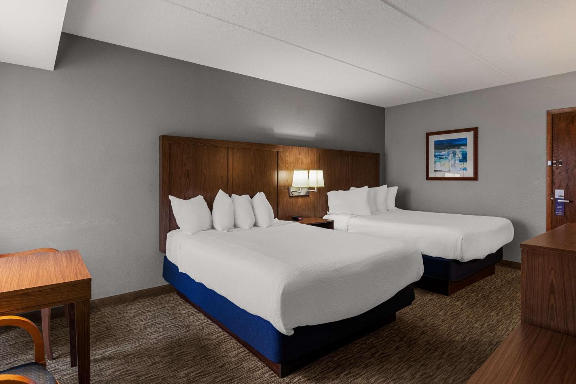 Queen Room with Two Queen Beds - Non-Smoking