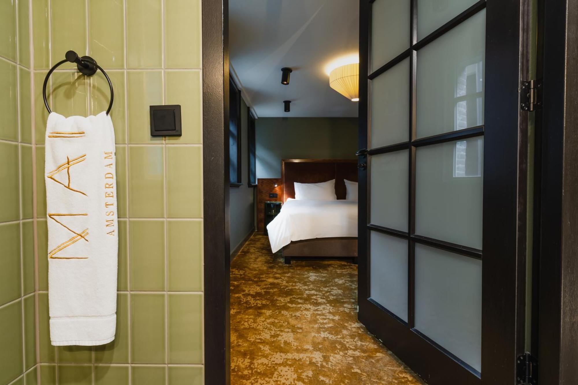 Small Double Room,1544768380:JPEG