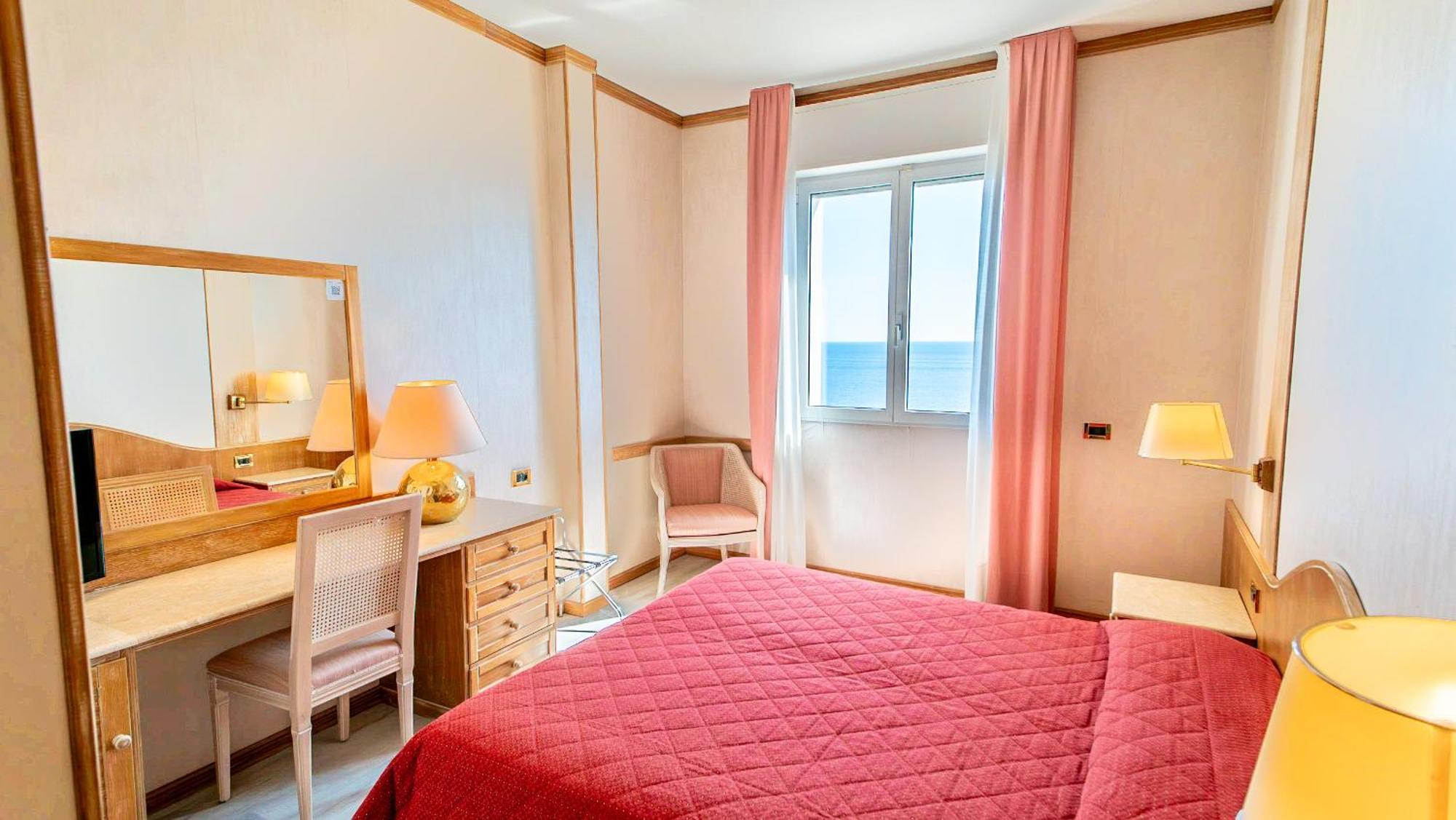 Double Room Sea View,1544773411:JPEG