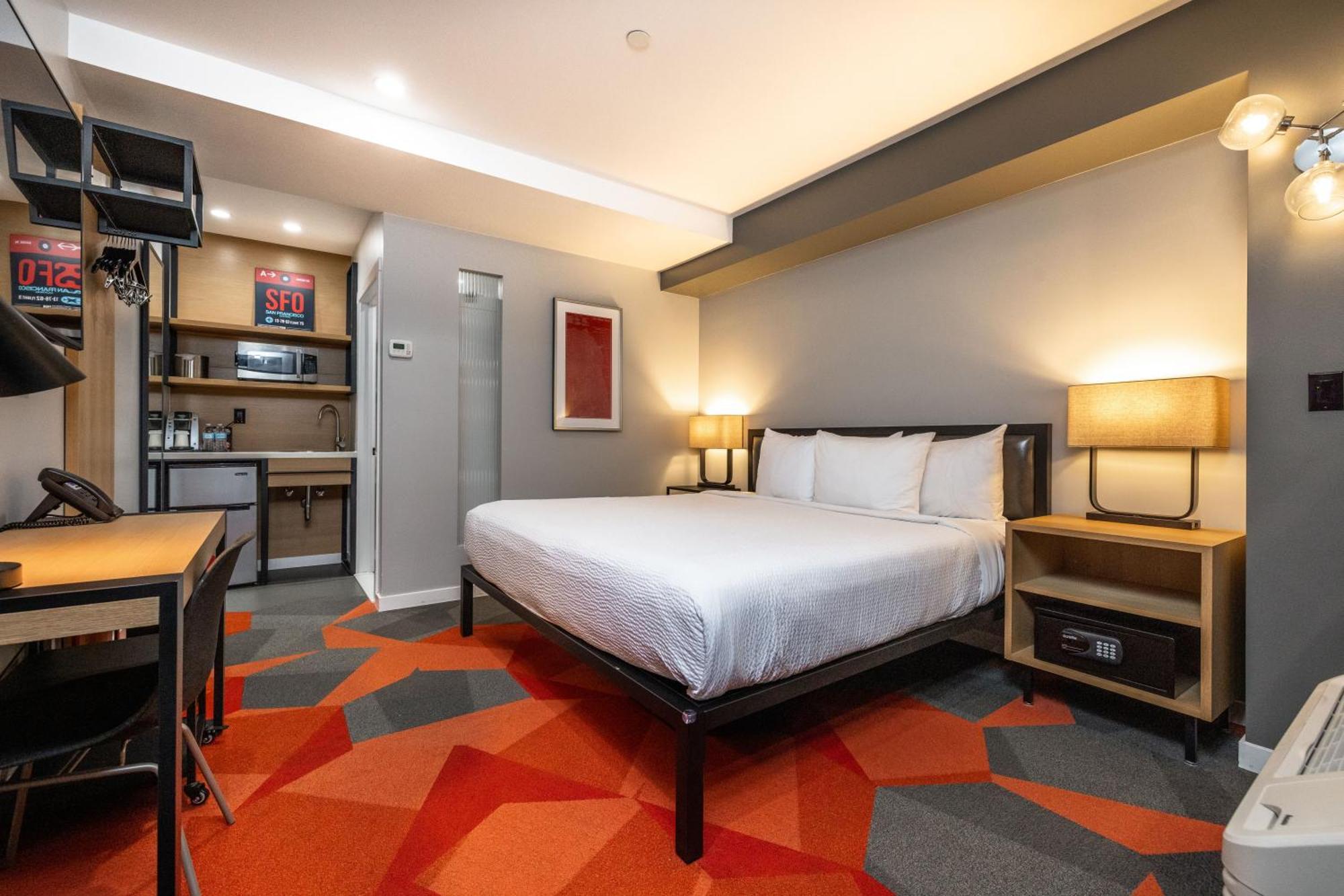 King Room,1765807694:JPEG