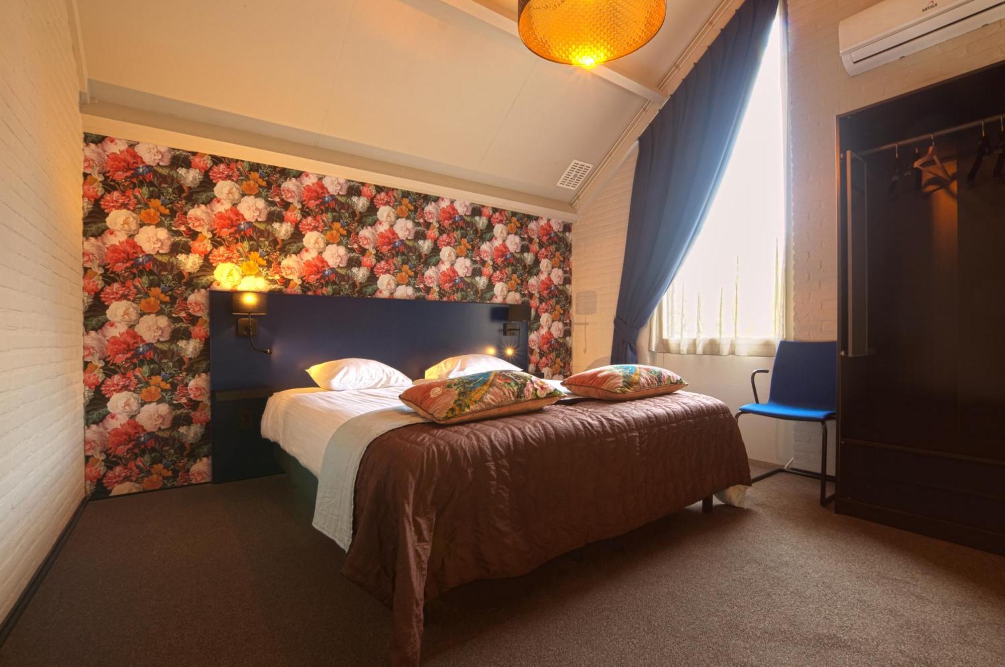 Deluxe Double Room Balcony,1544904505:JPEG