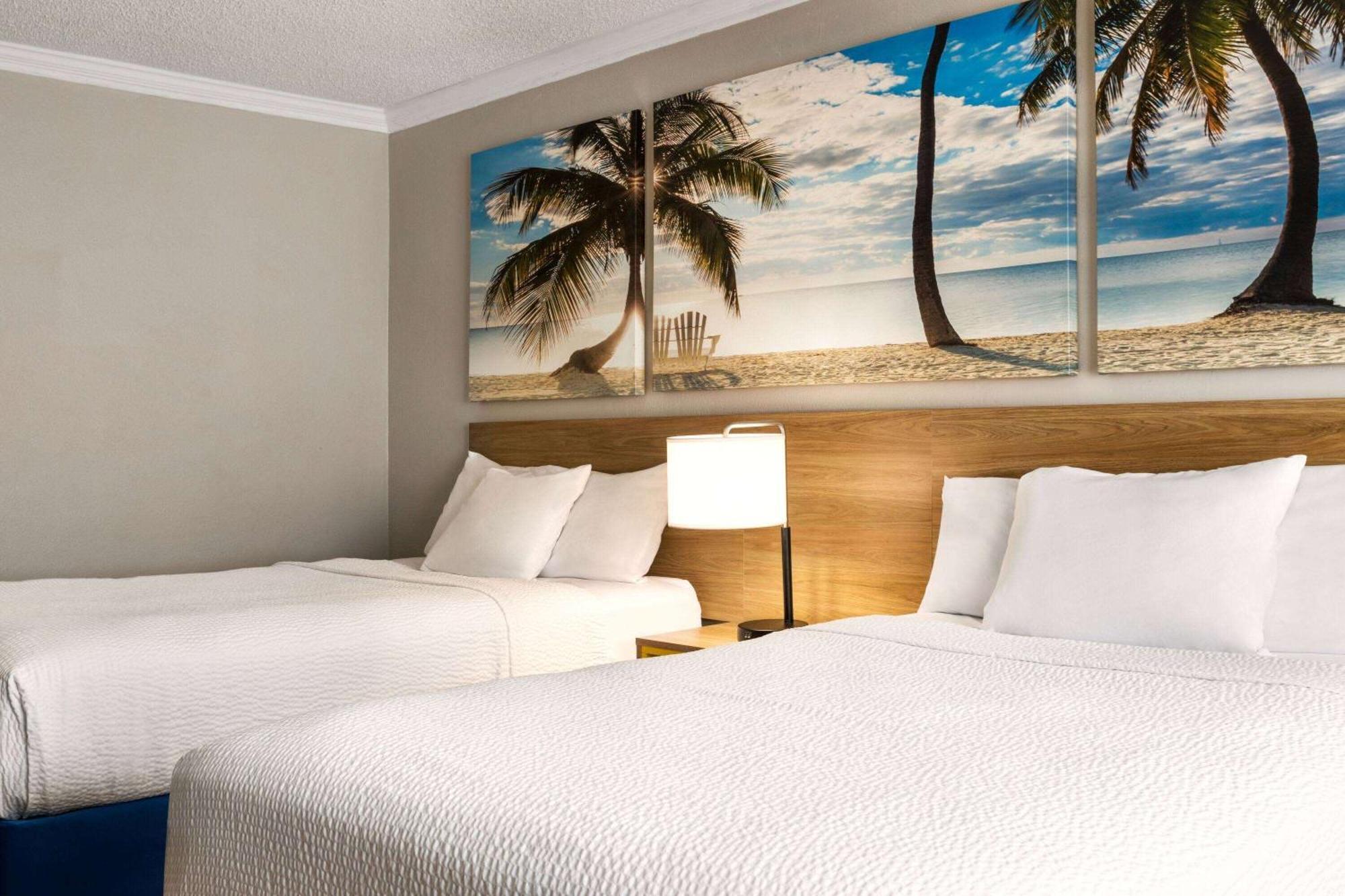 Deluxe Double Room Two Double Beds Non-Smoking