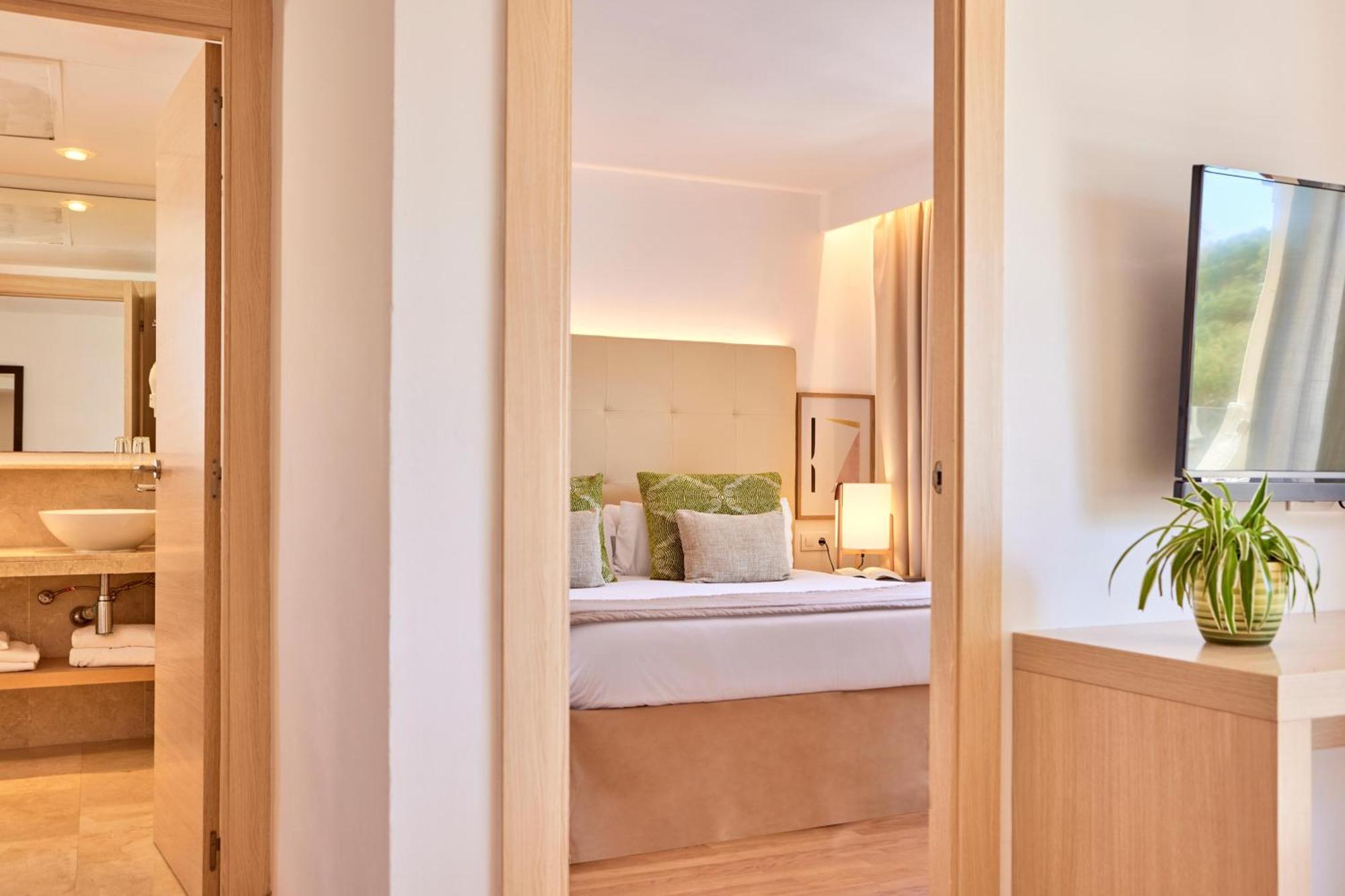 Two-Bedroom Suite