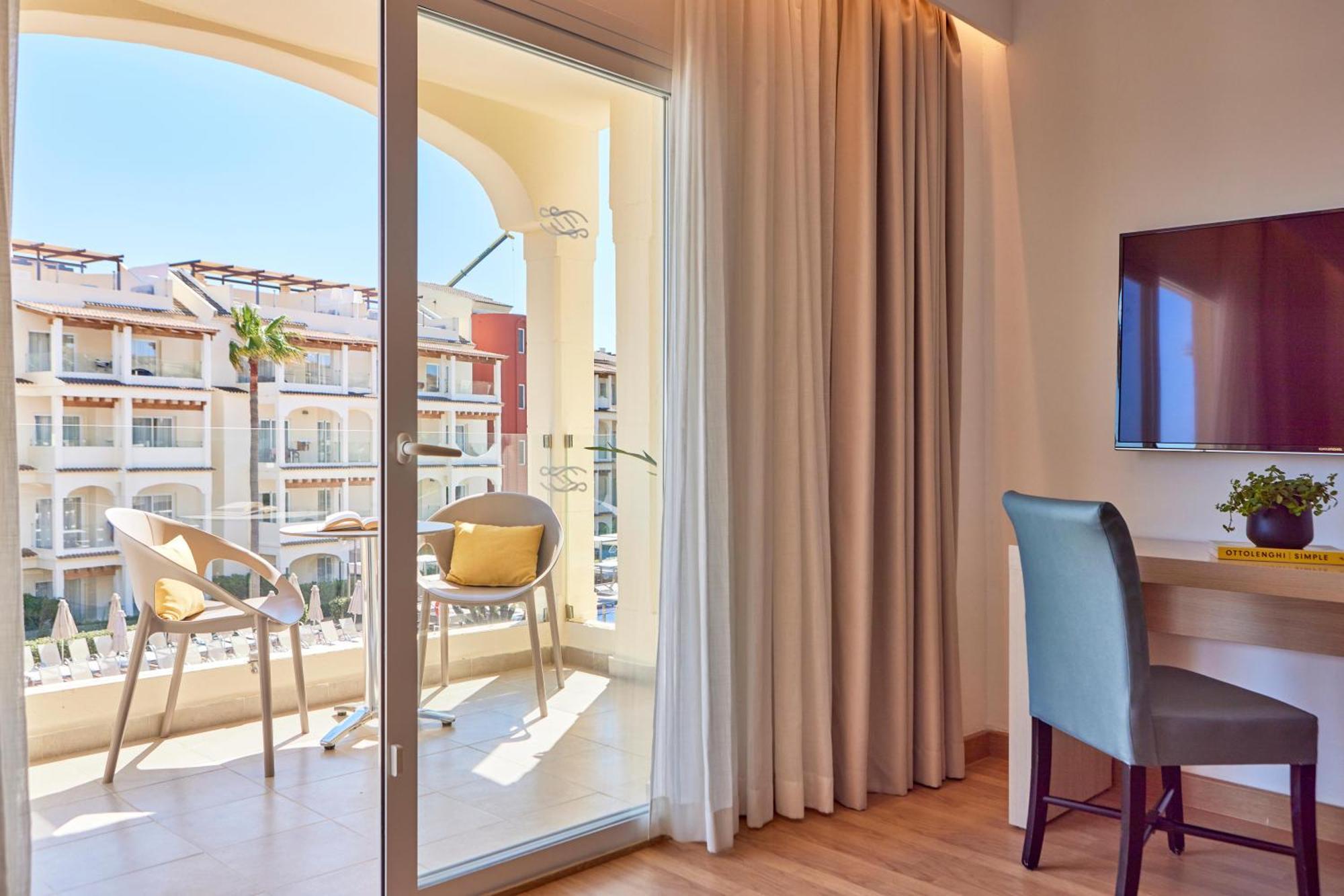 One-Bedroom Suite Pool View