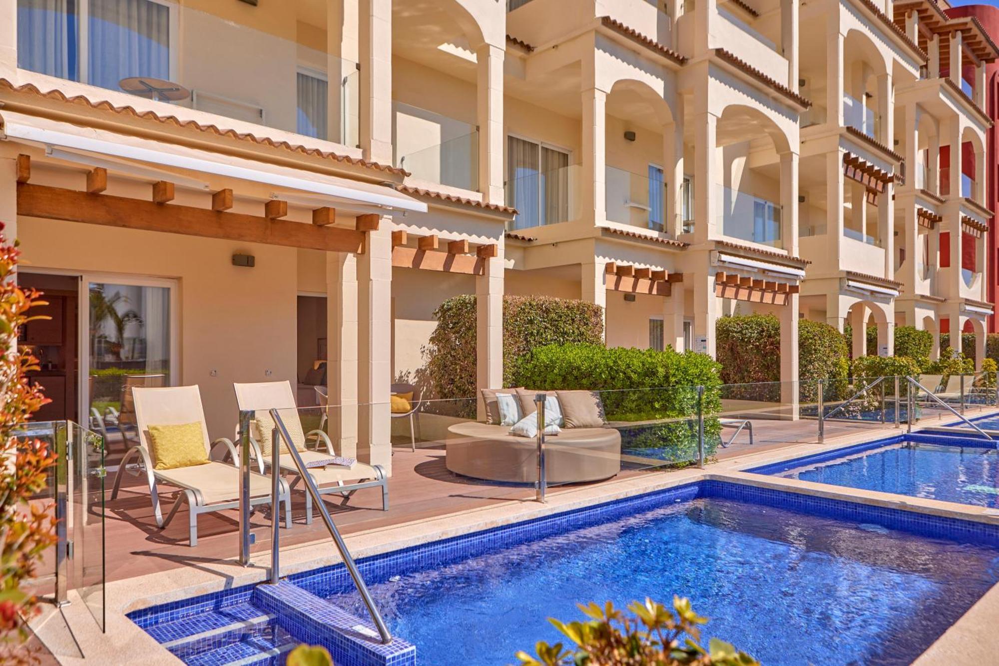 One-Bedroom Suite Private Pool
